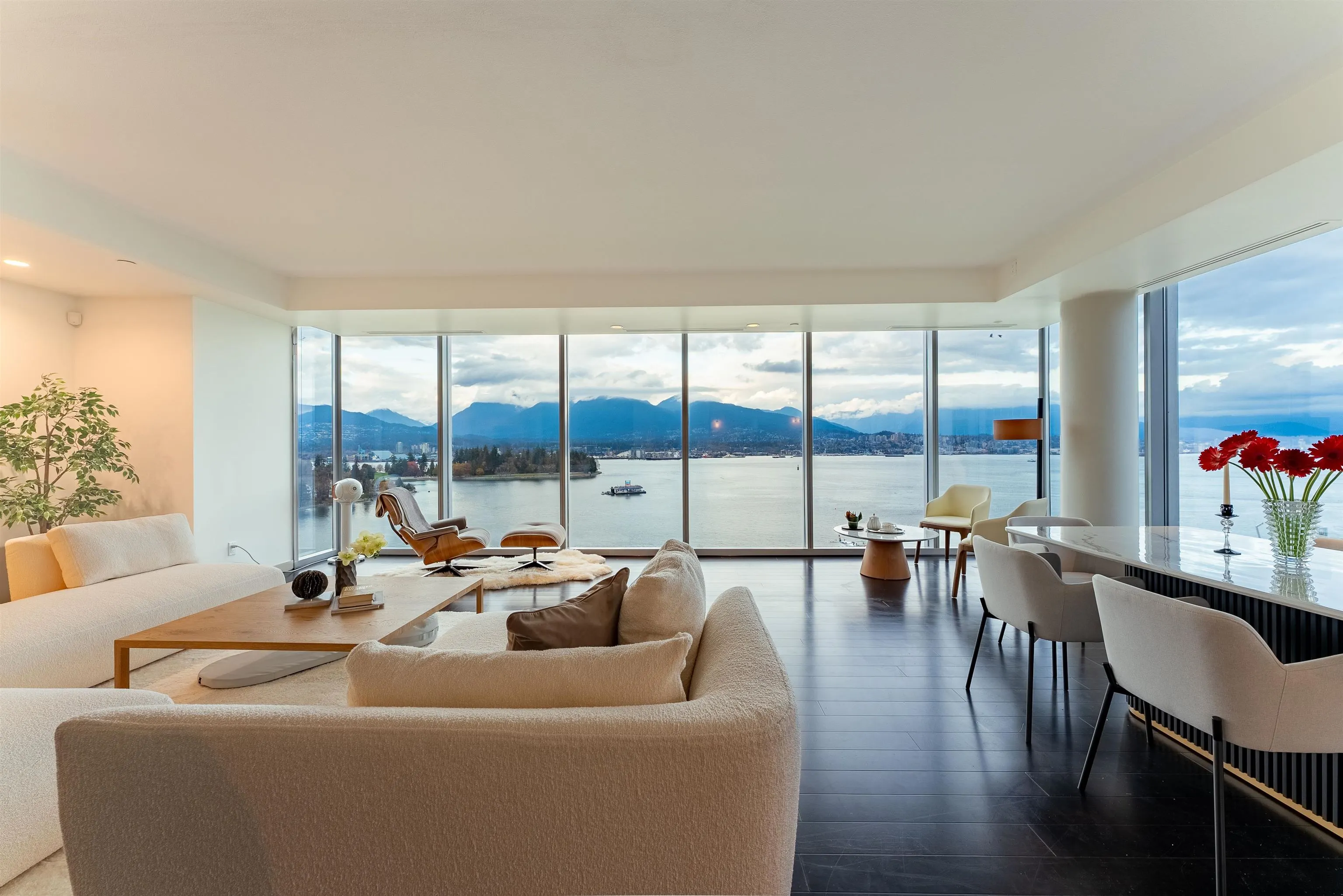 1402 1169 W Cordova Street