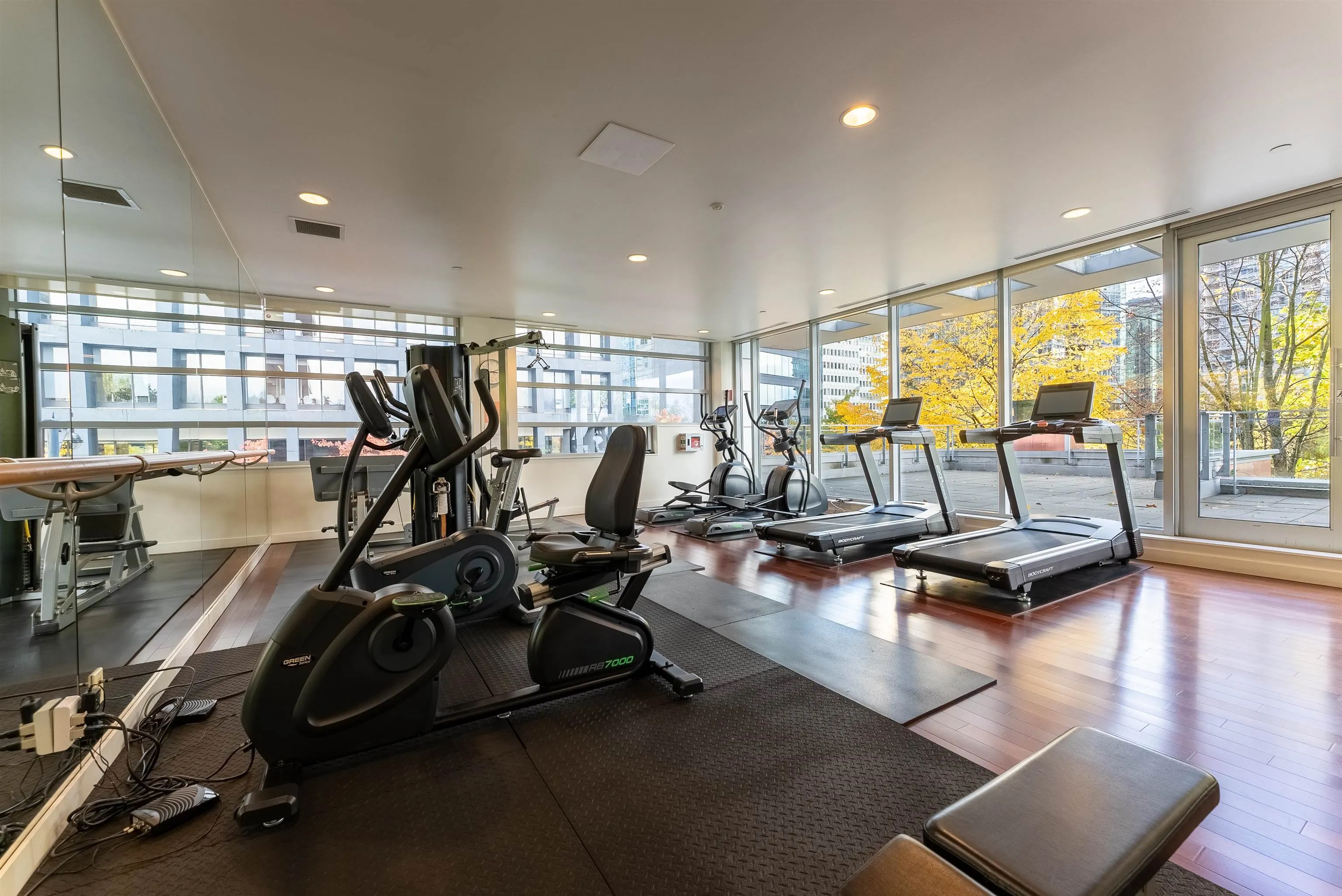 1402 1169 W Cordova Street