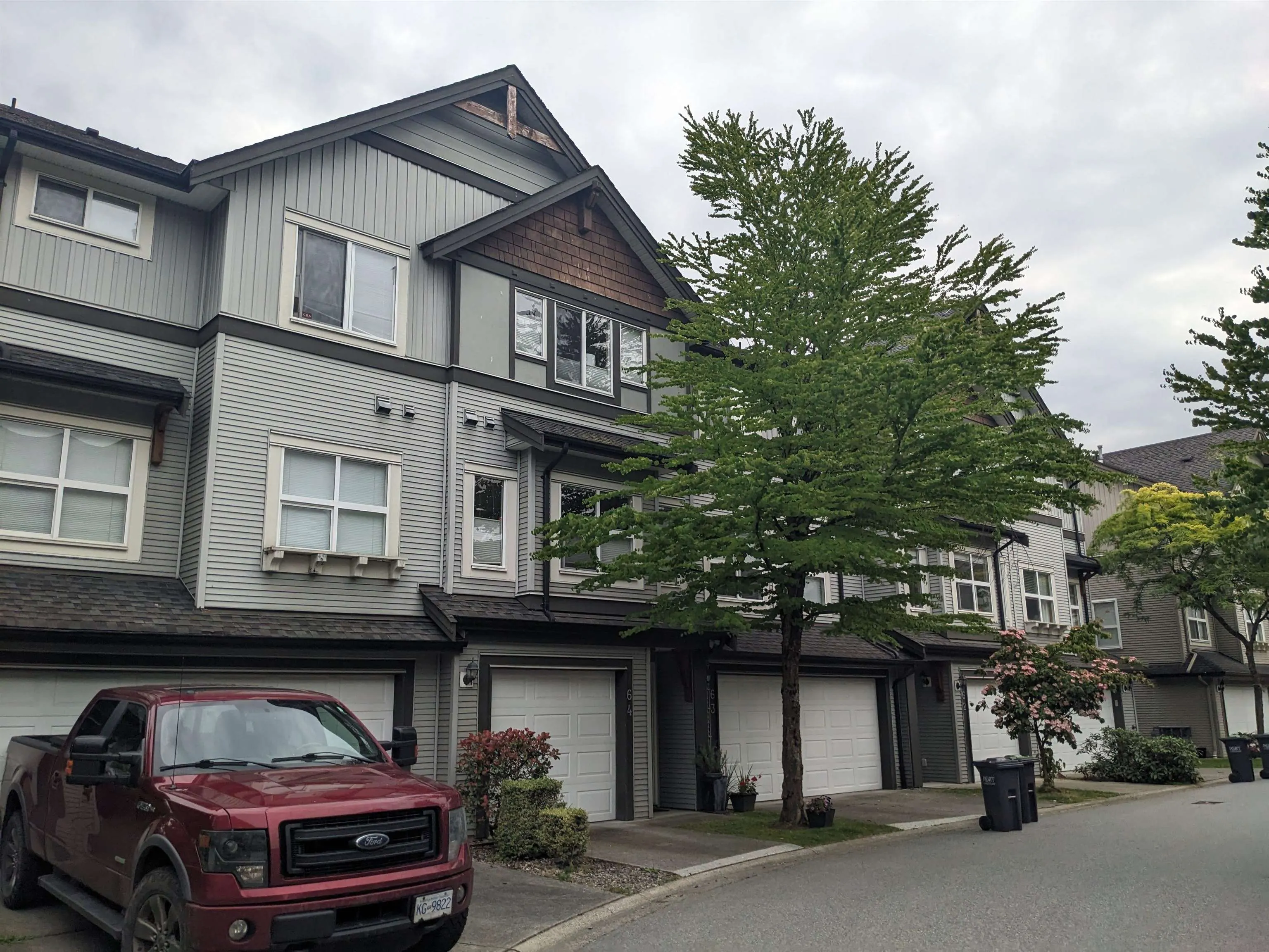 64 1055 Riverwood Gate