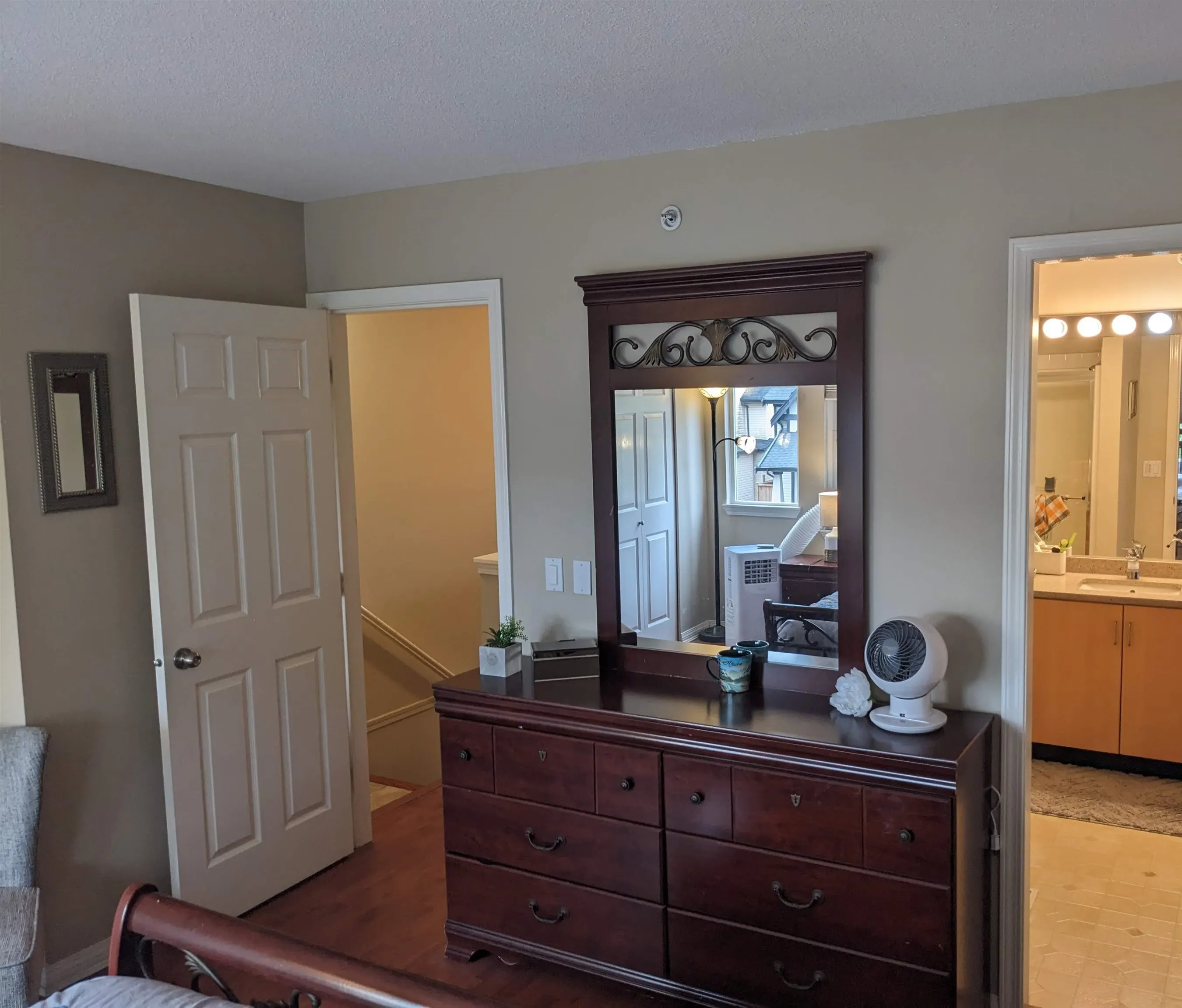 64 1055 Riverwood Gate