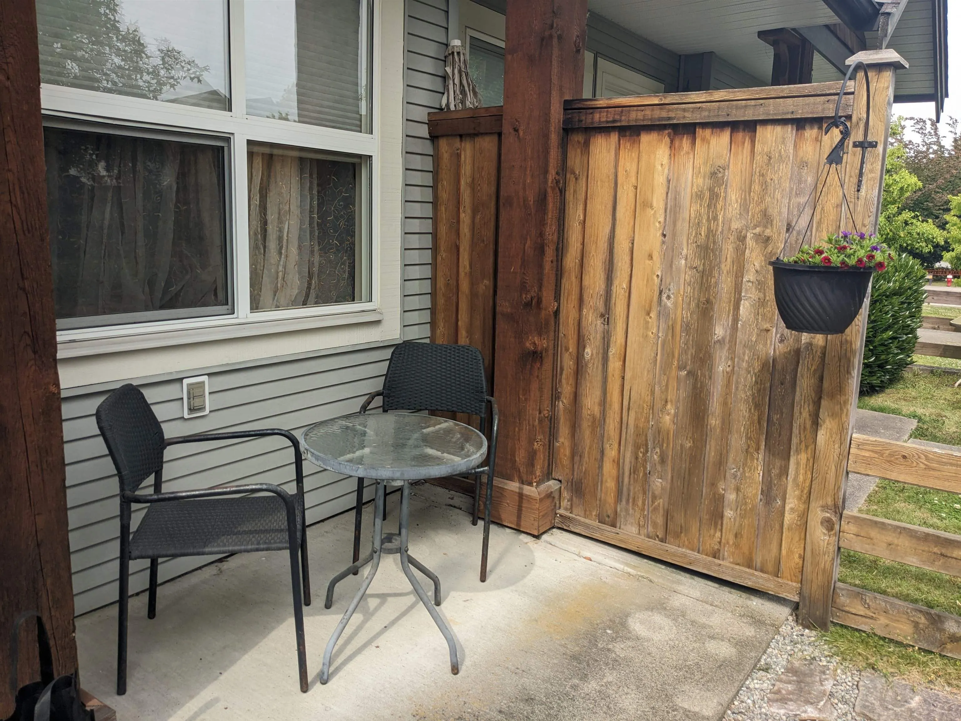 64 1055 Riverwood Gate