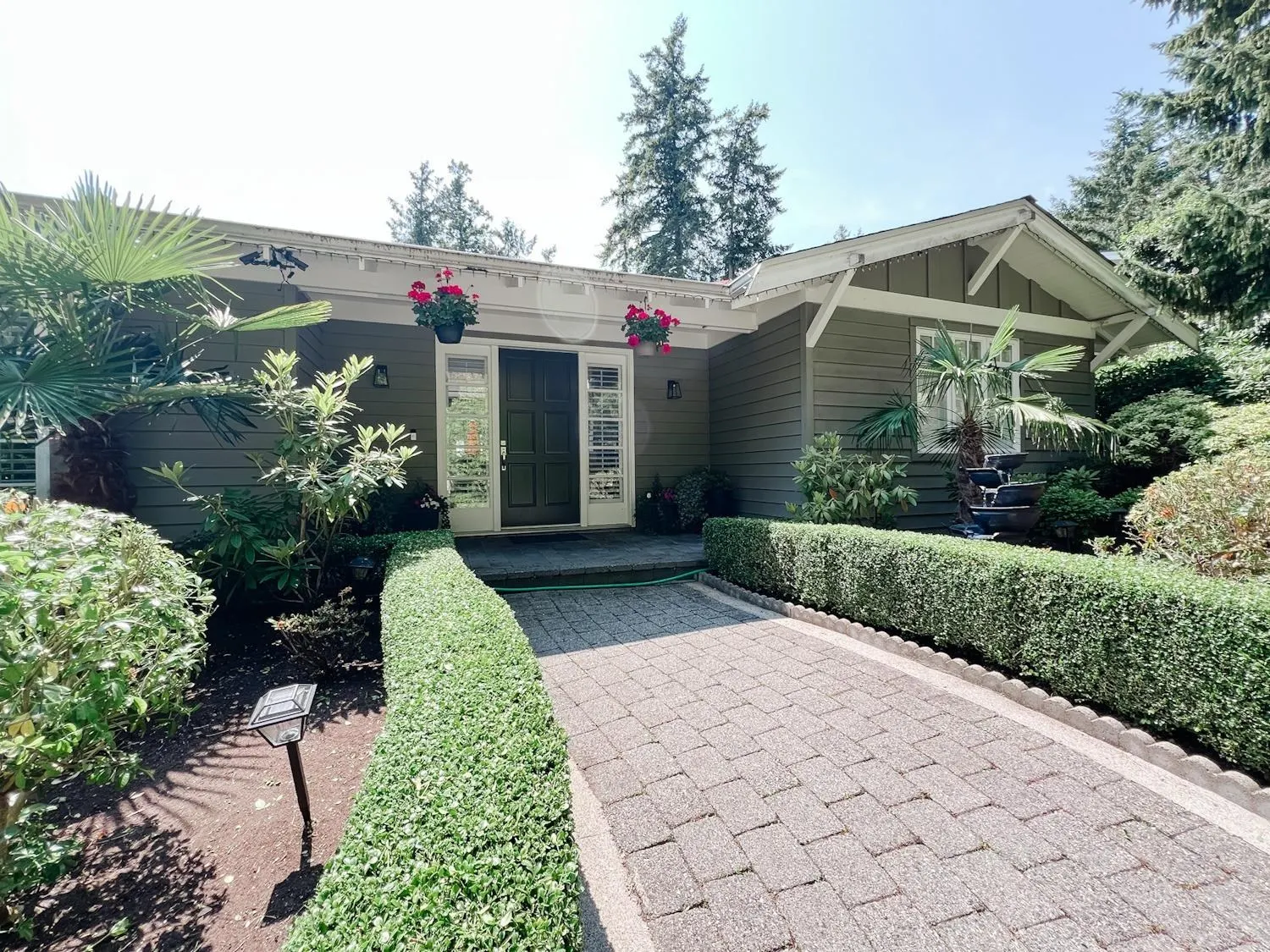 4633 Headland Drive