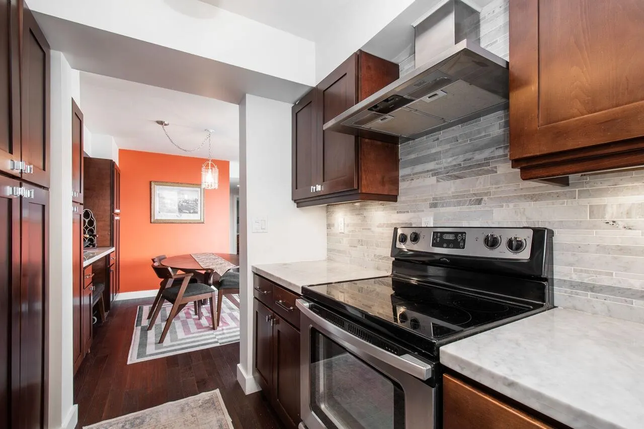 1403 140 E Keith Road