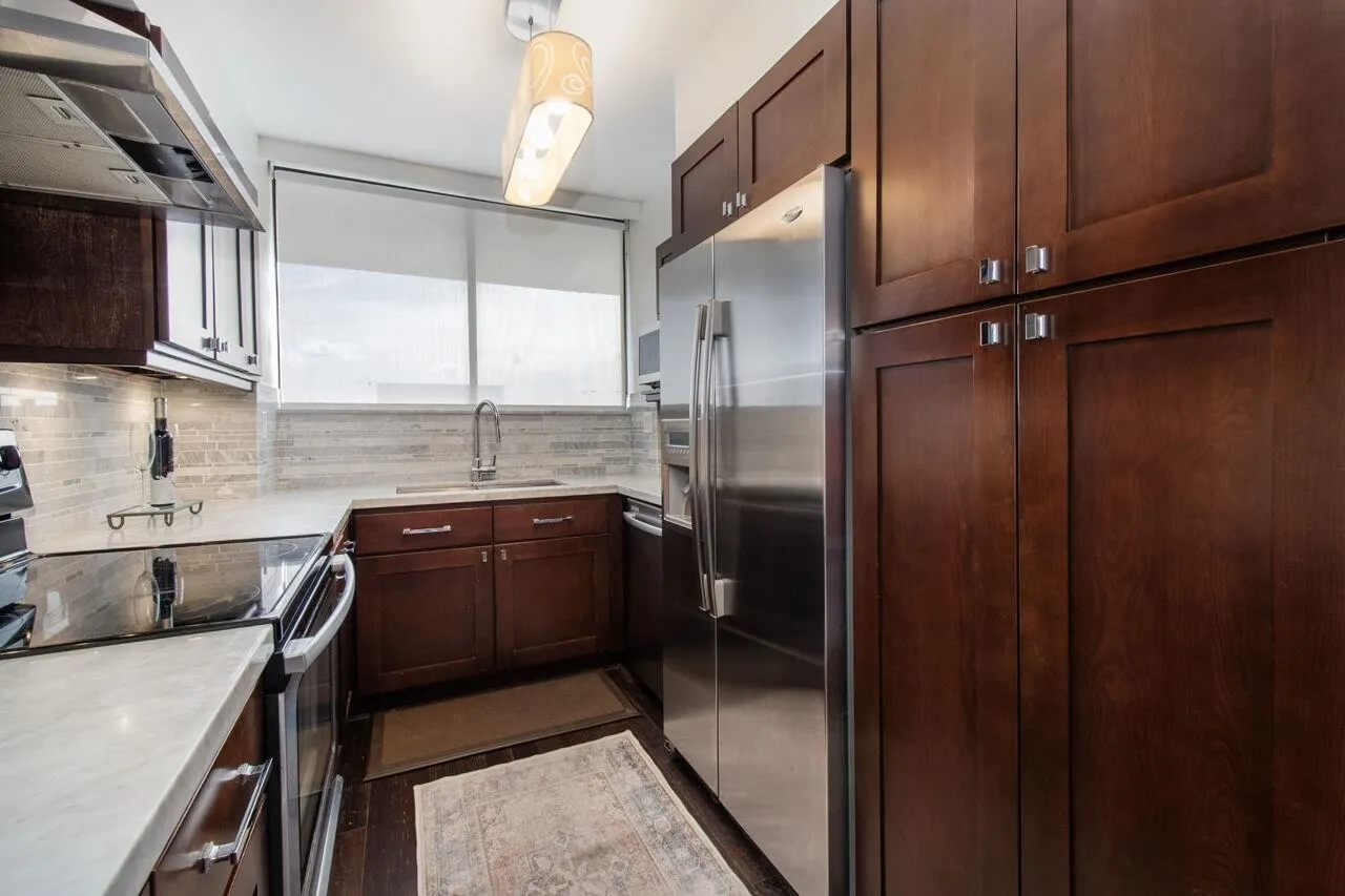 1403 140 E Keith Road