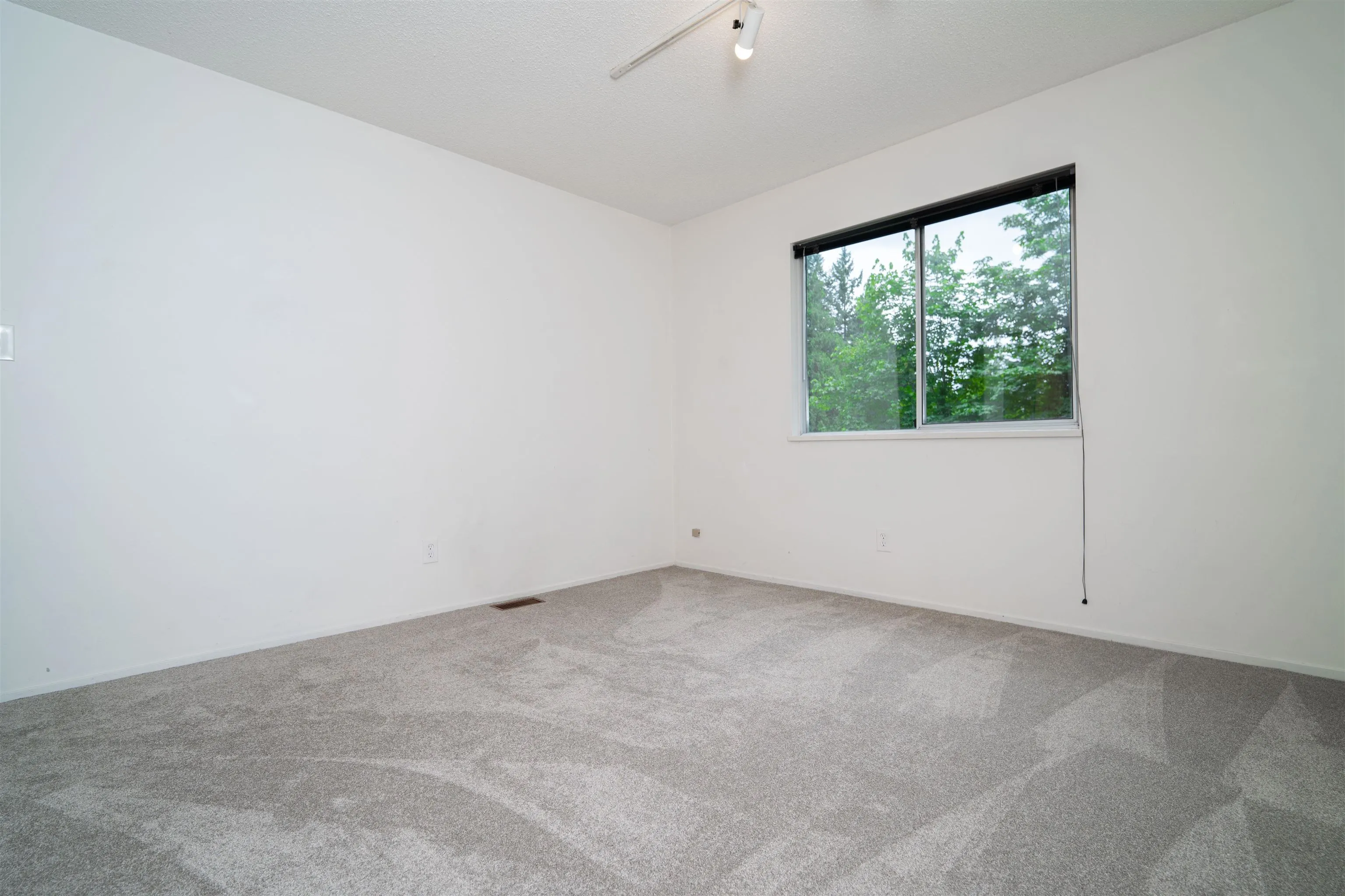 65 Seaview Drive