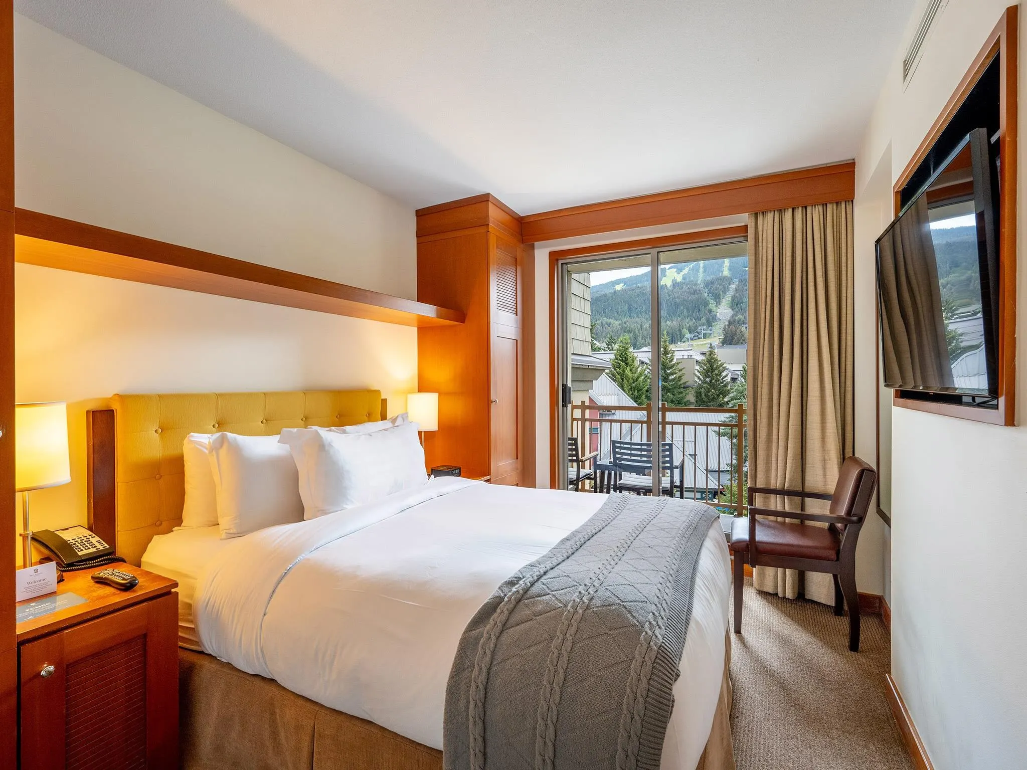 6613 4299 Blackcomb Way
