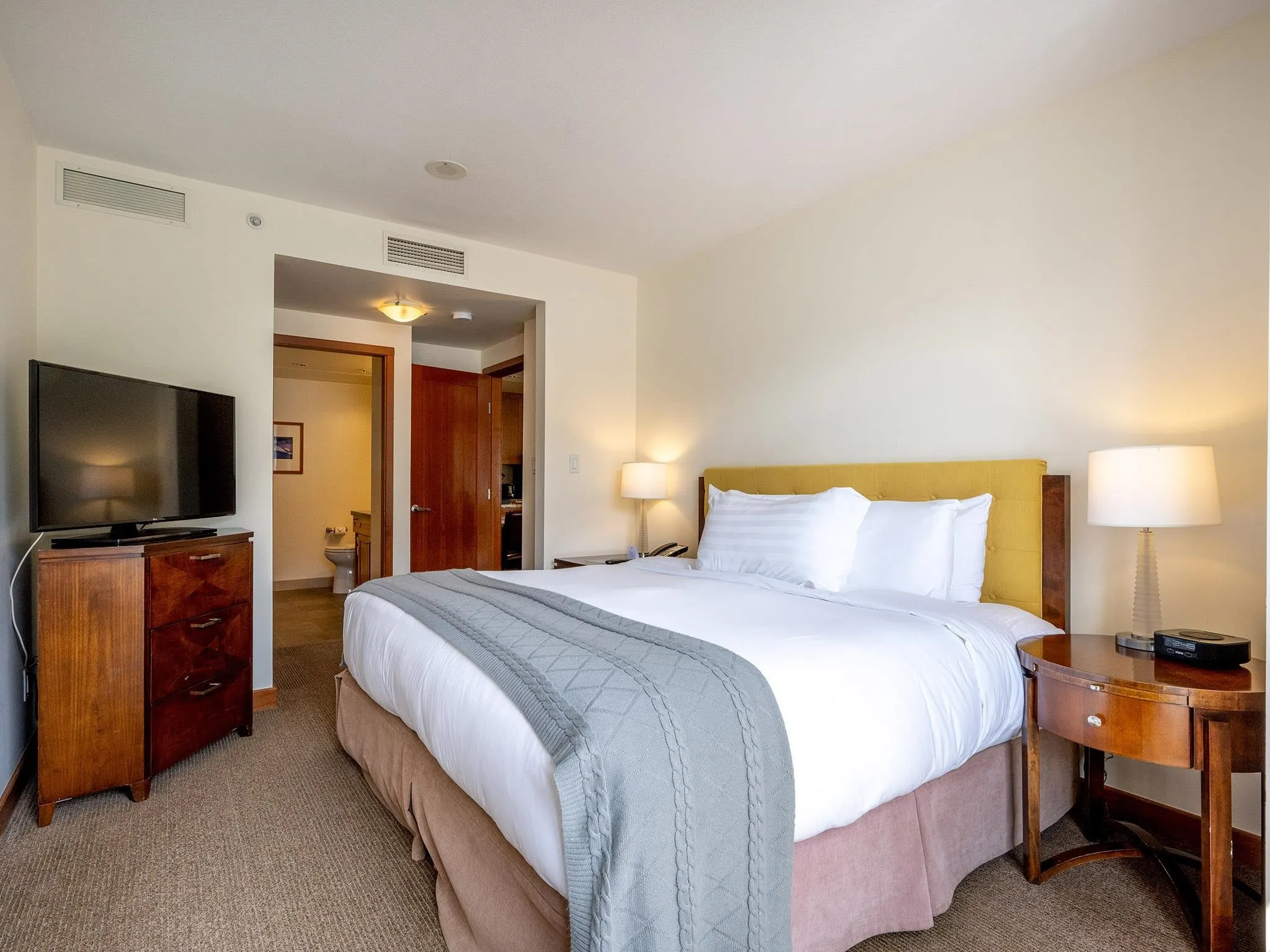 6613 4299 Blackcomb Way