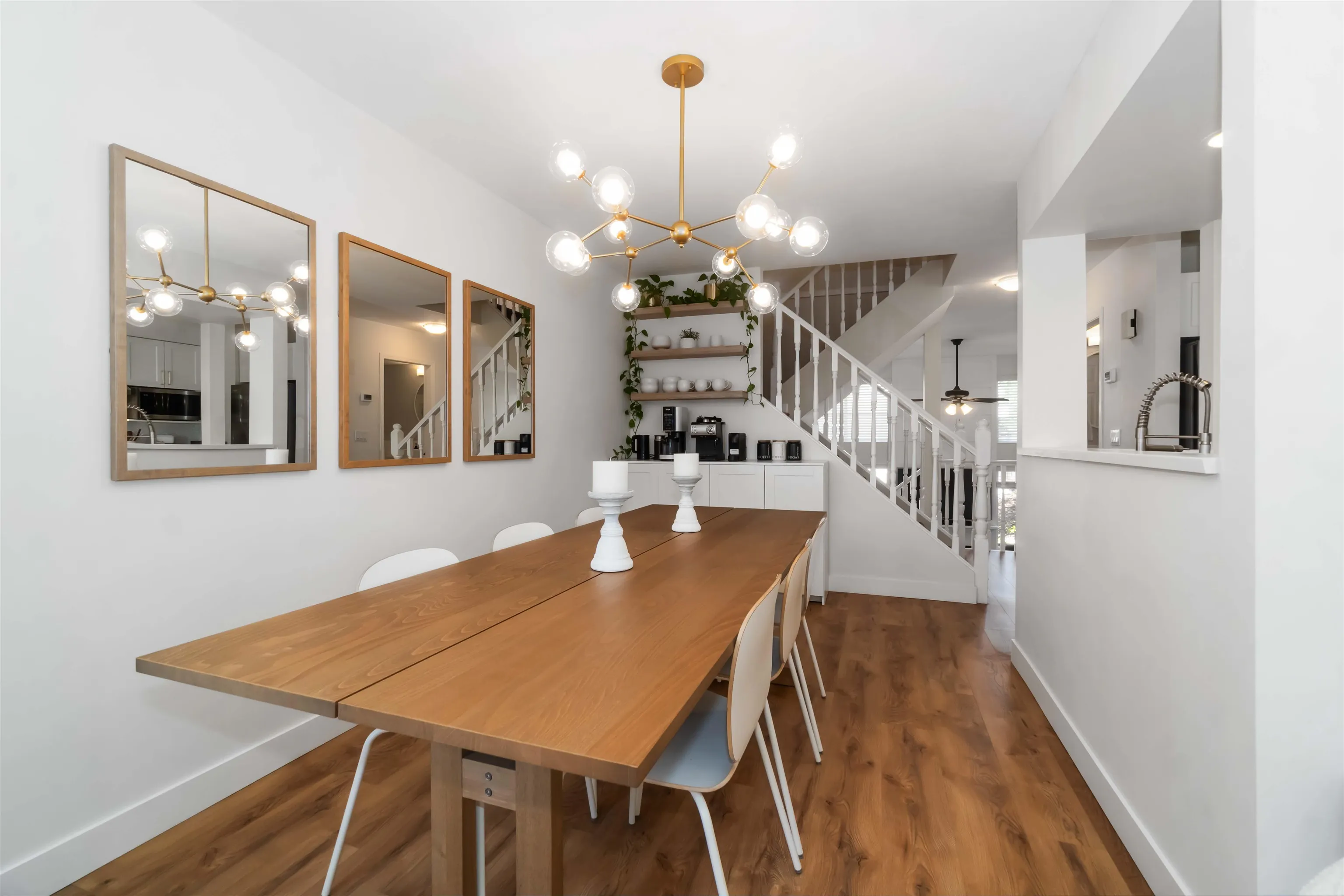 D 3374 Sefton Street