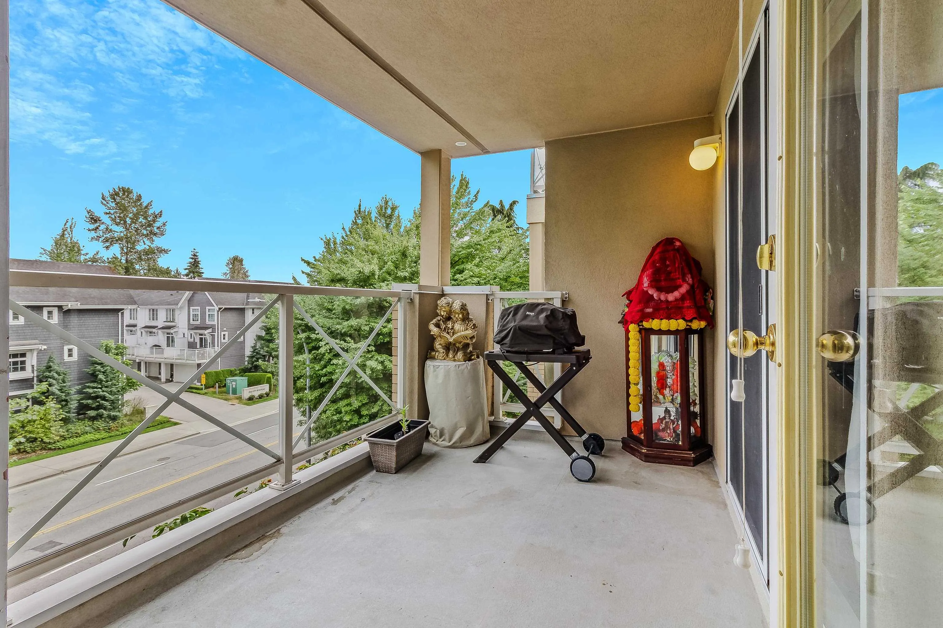322 2551 Parkview Lane