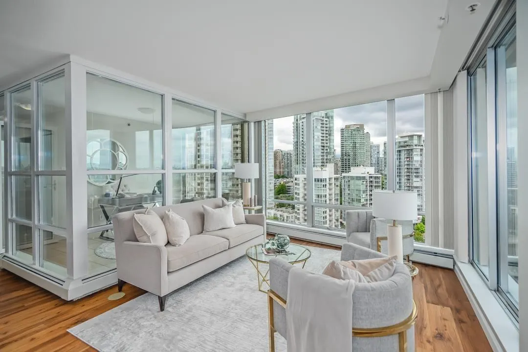 1901 1228 Marinaside Crescent