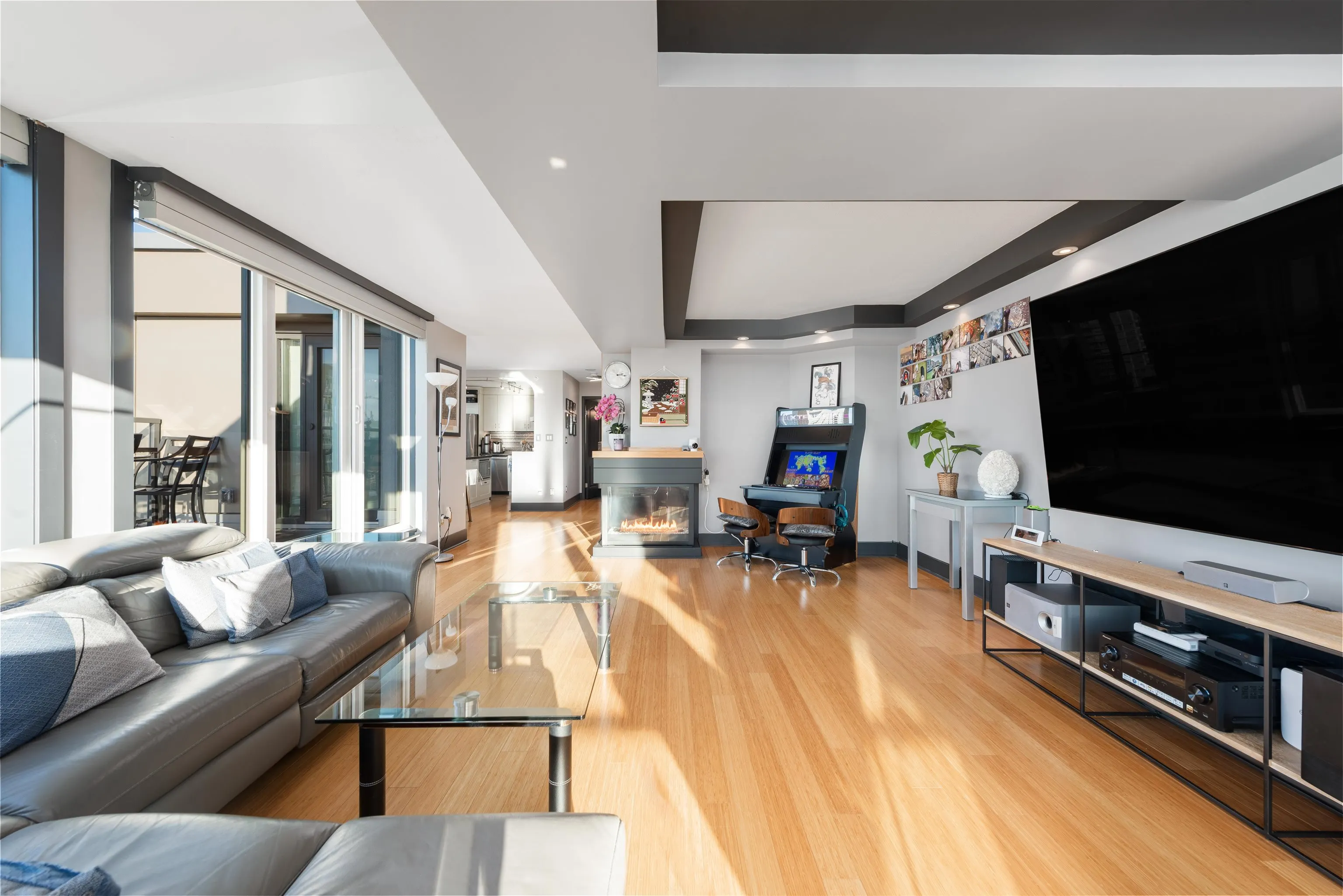 1806 888 Pacific Street