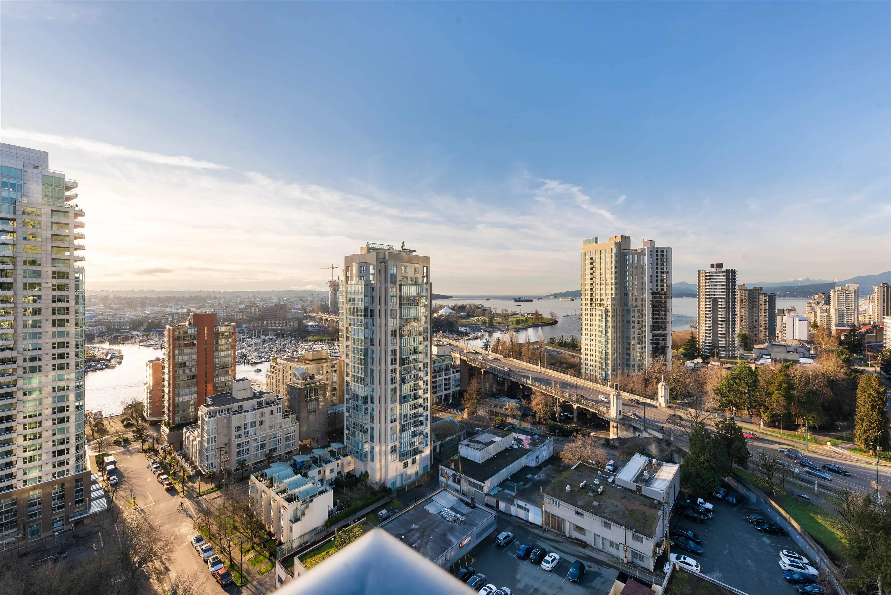 1806 888 Pacific Street