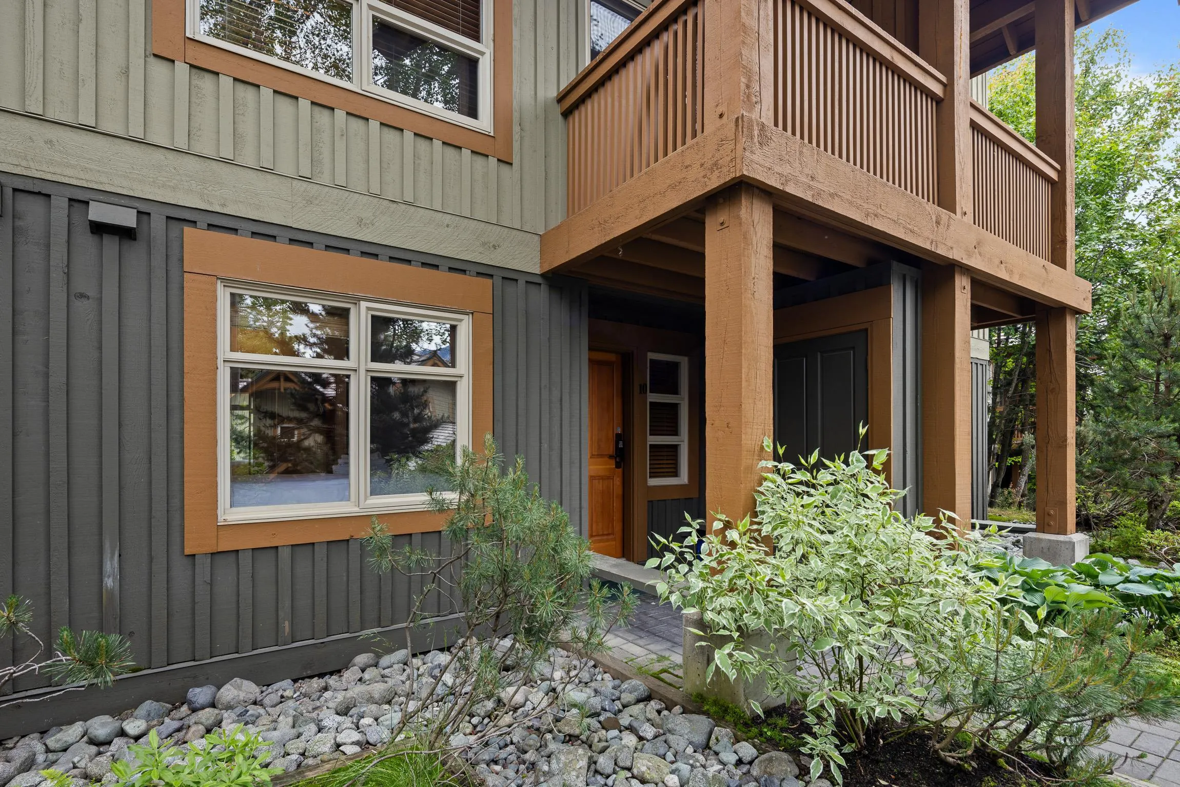 10 4894 Painted Cliff Road