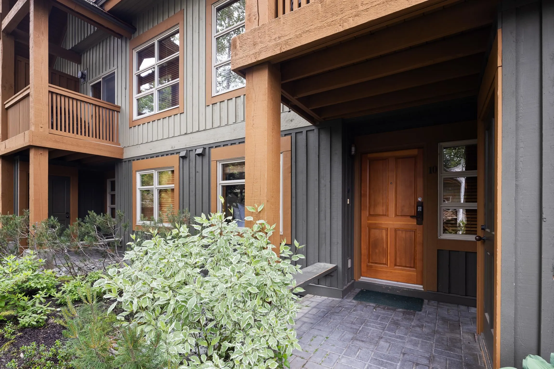 10 4894 Painted Cliff Road