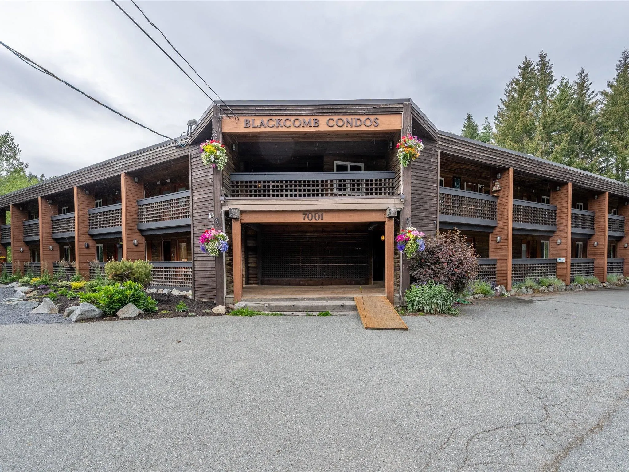 4 7001 Nesters Road