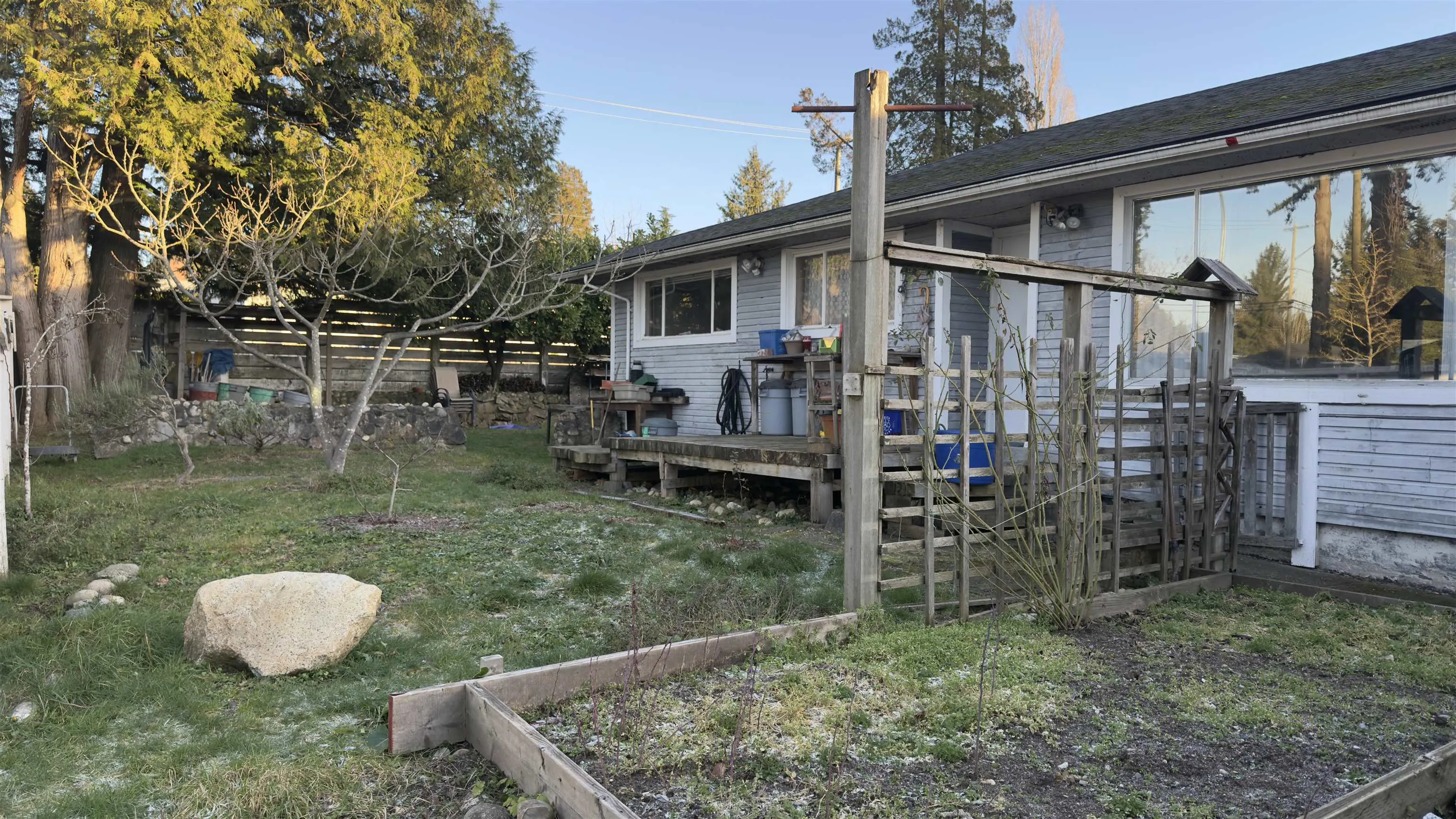 9401 Dawson Crescent