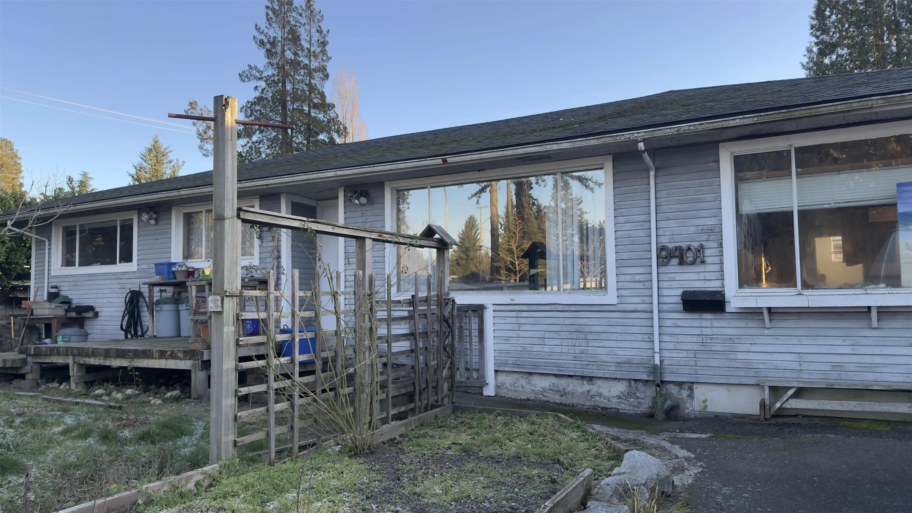9401 Dawson Crescent