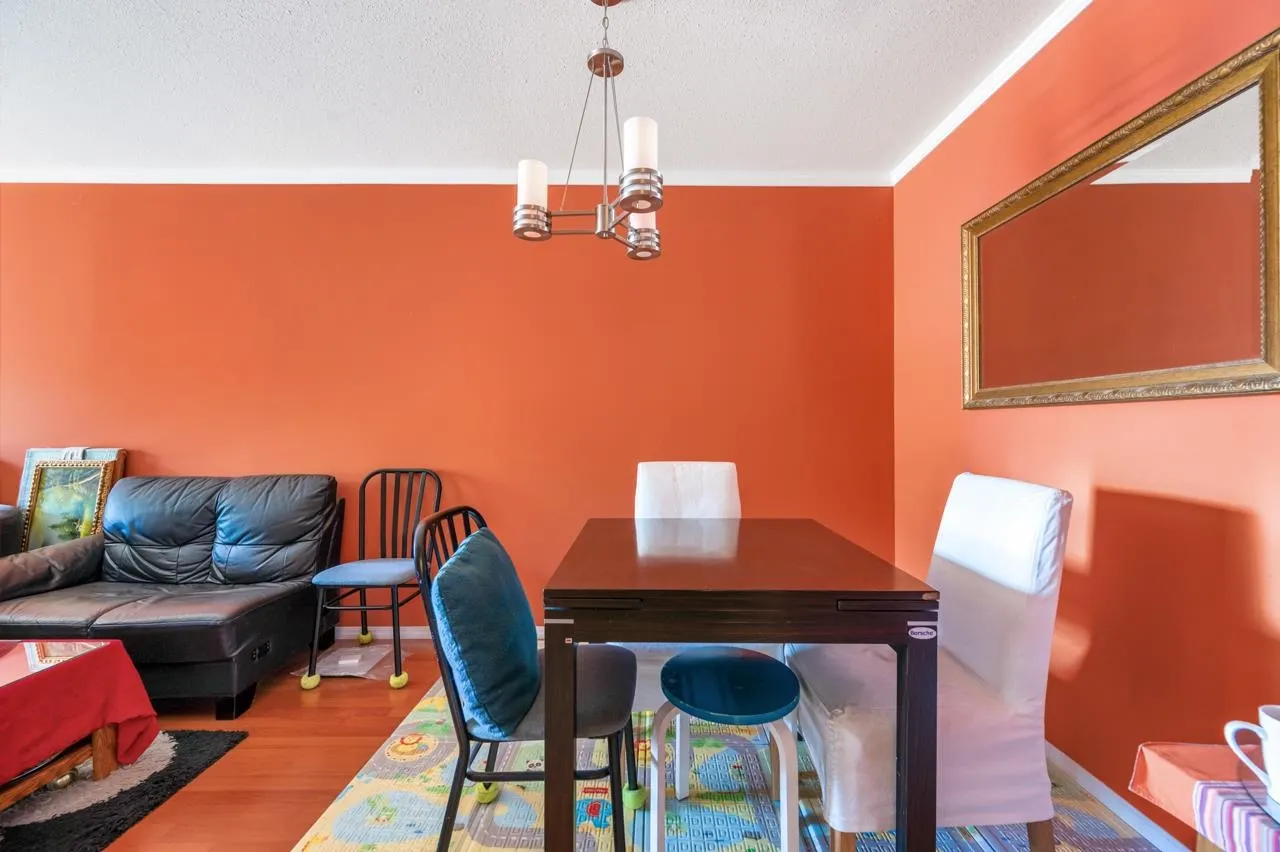 222 7480 St. Albans Road
