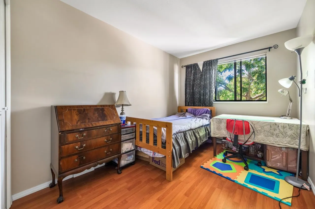 222 7480 St. Albans Road