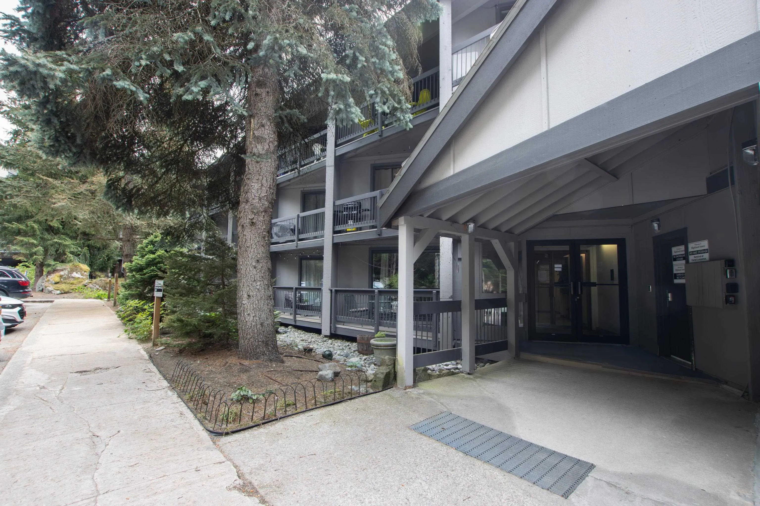 112 2109 Whistler Road
