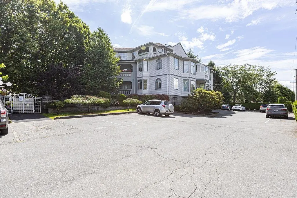 104 7680 Minoru Boulevard