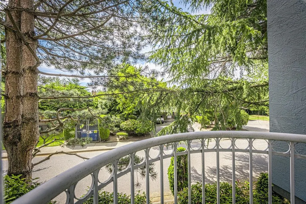 104 7680 Minoru Boulevard