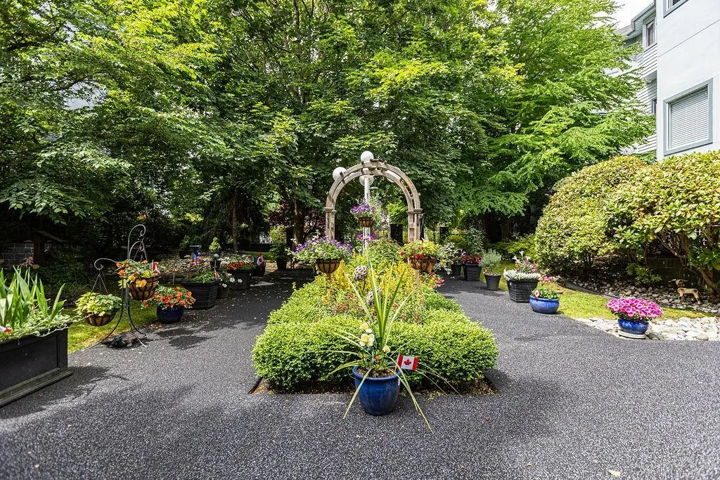 104 7680 Minoru Boulevard