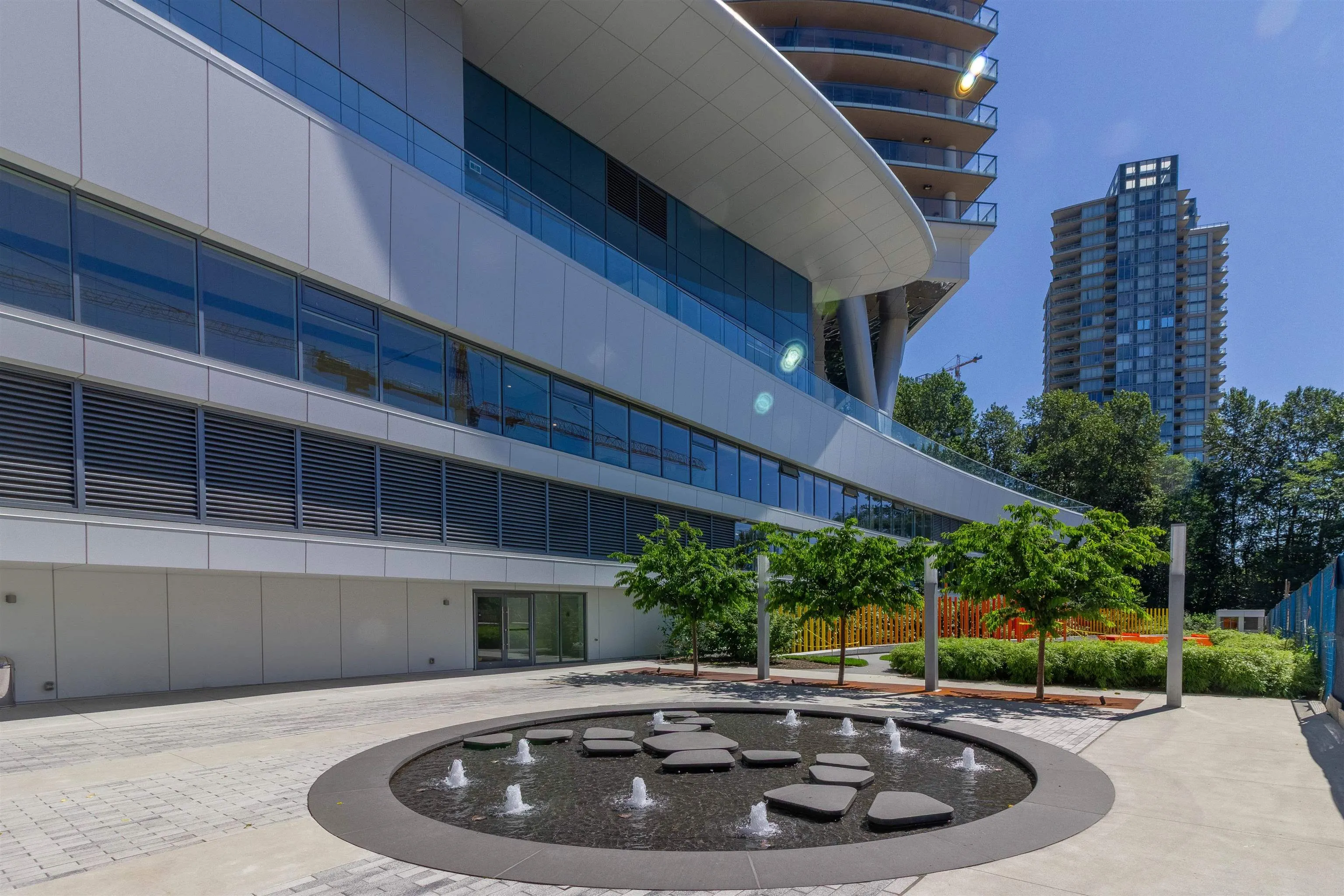 2909 4890 Lougheed Highway