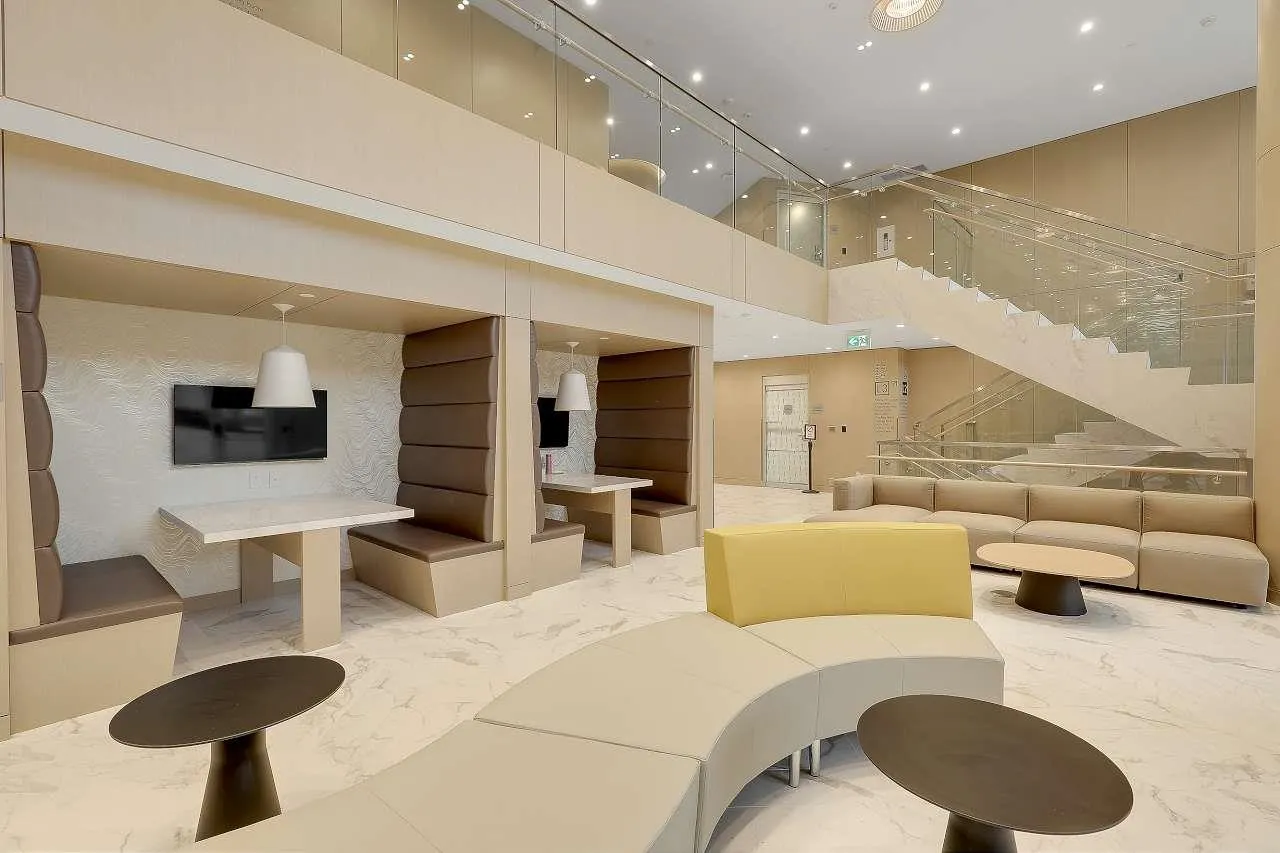 2605 13768 100 Avenue