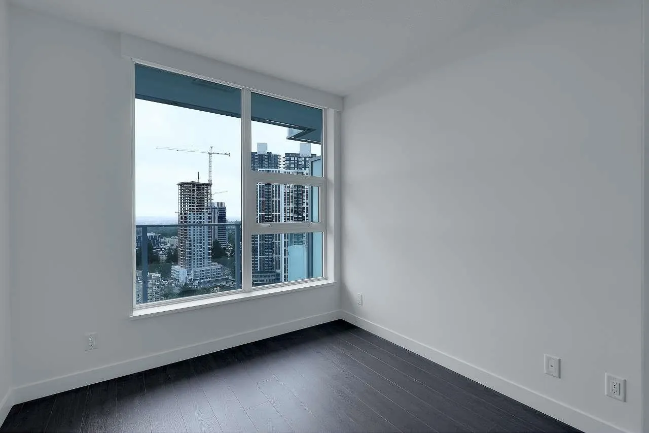 2605 13768 100 Avenue