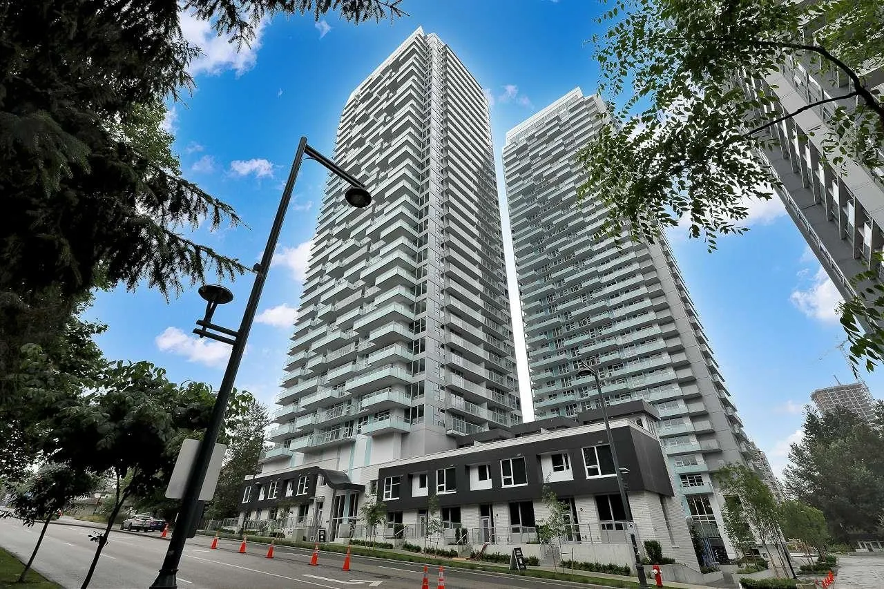 2605 13768 100 Avenue