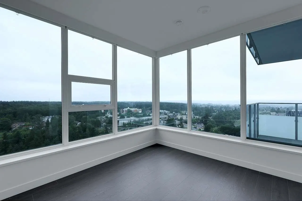 2605 13768 100 Avenue