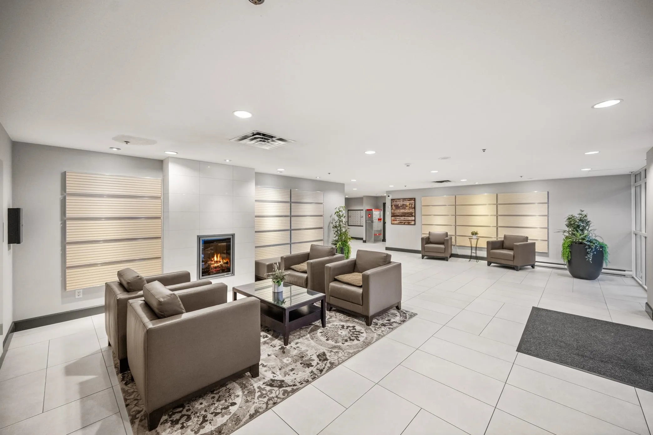 1004 200 Newport Drive