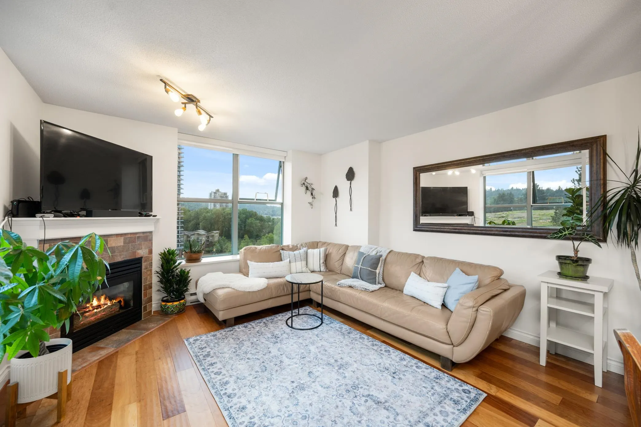 1004 200 Newport Drive