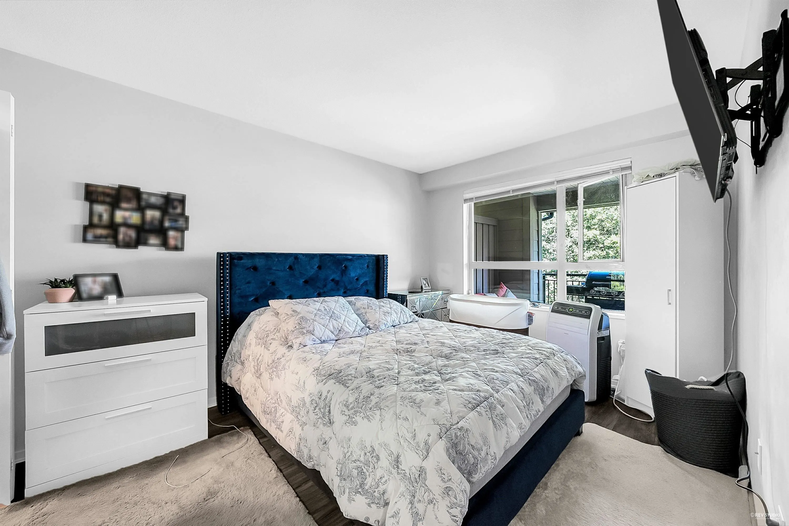 422 700 Klahanie Drive