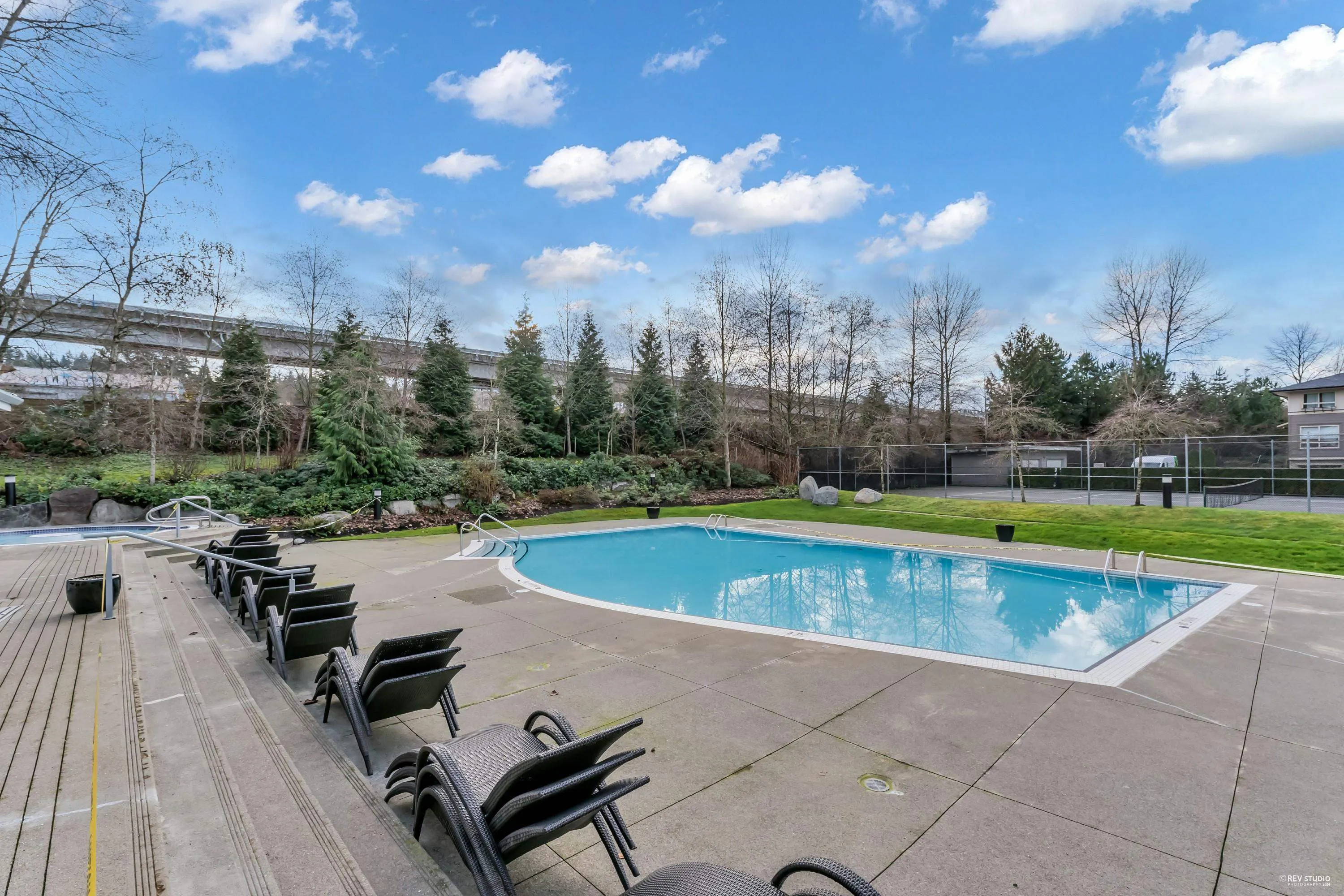422 700 Klahanie Drive