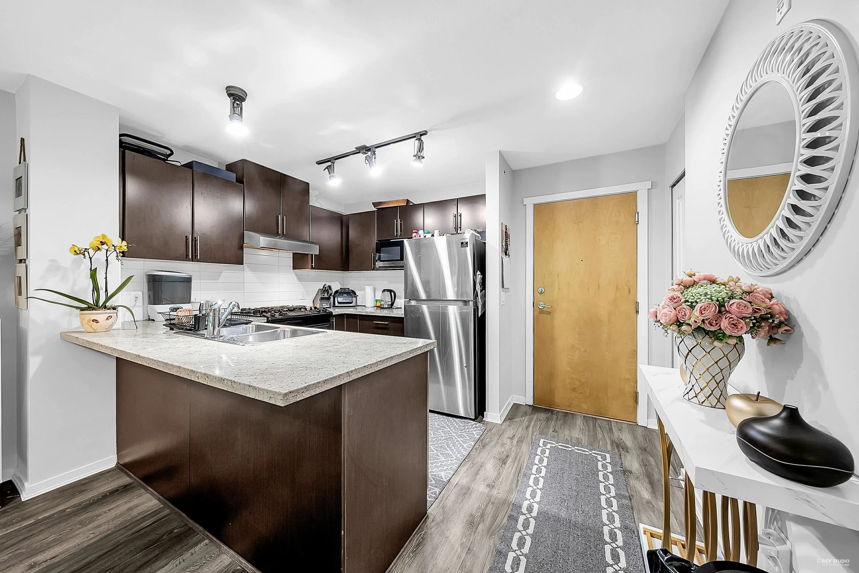 422 700 Klahanie Drive
