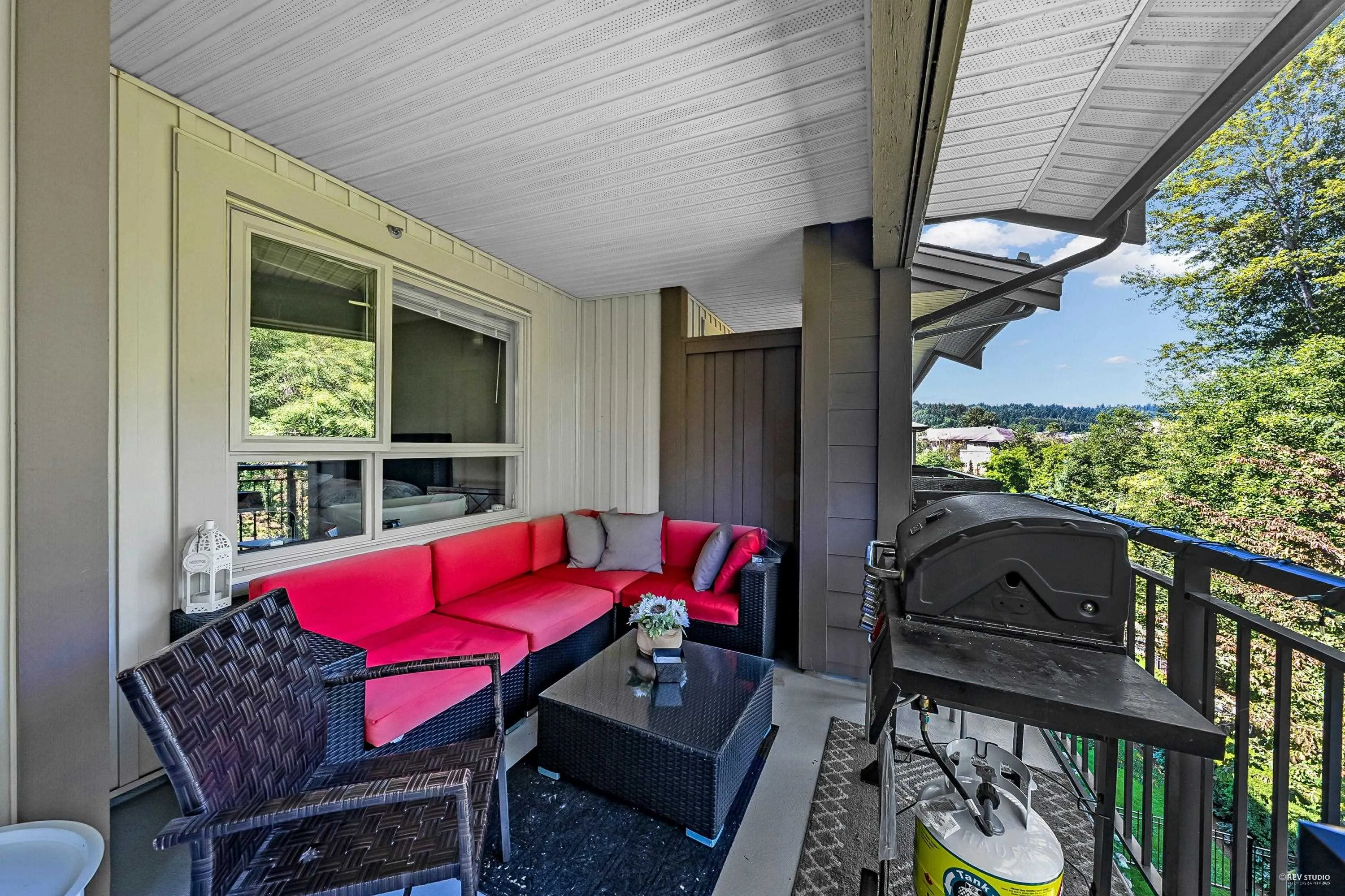 422 700 Klahanie Drive