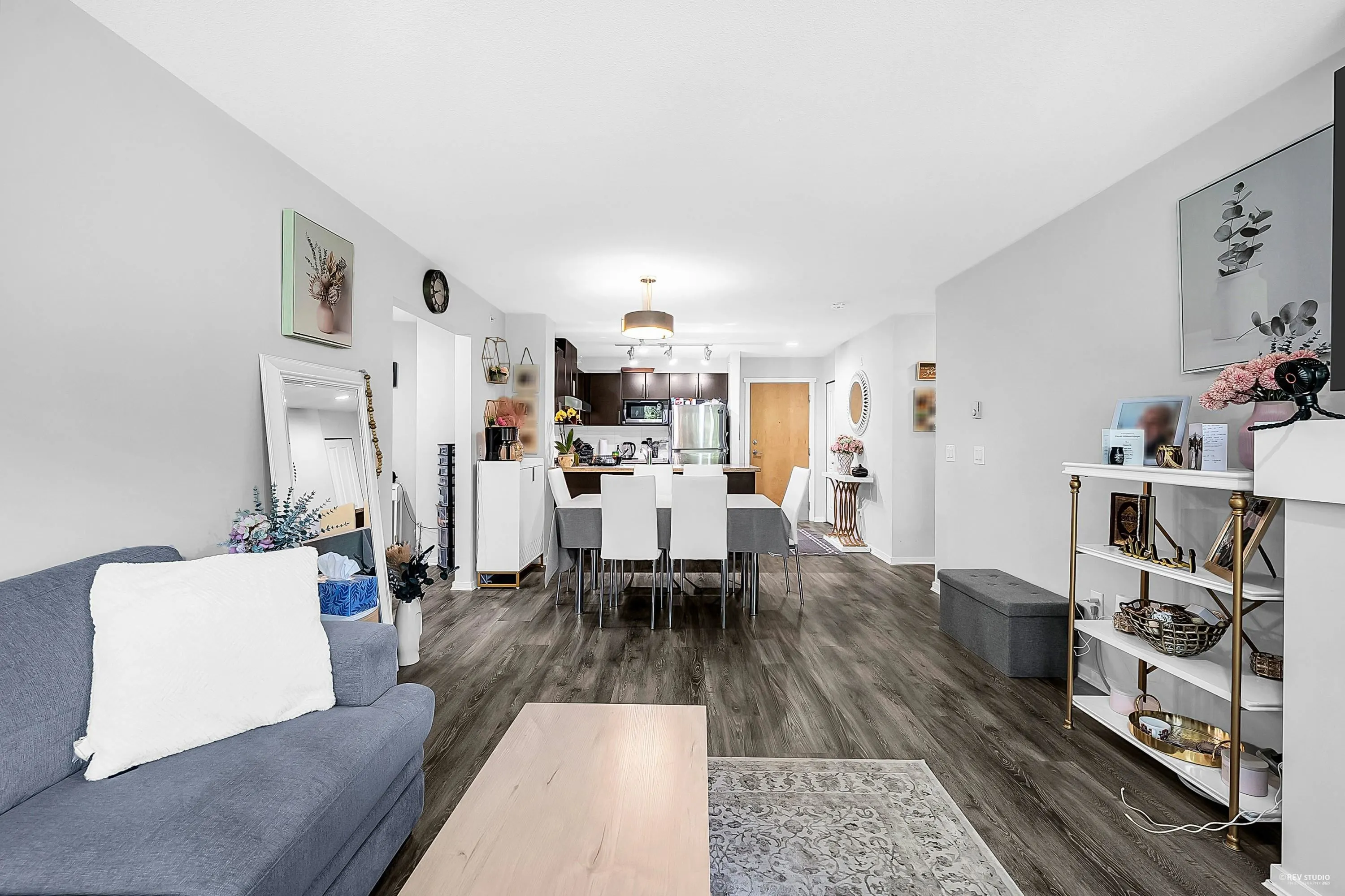 422 700 Klahanie Drive