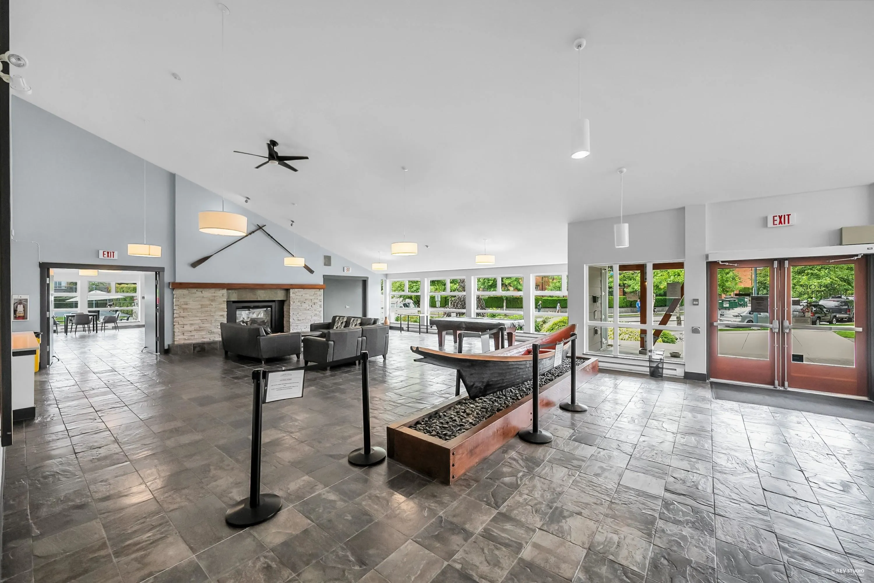 422 700 Klahanie Drive