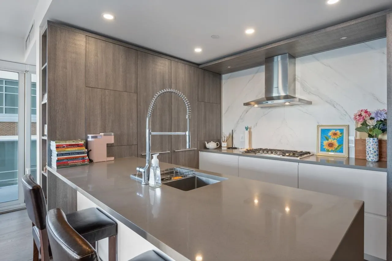 408 1441 Johnston Road