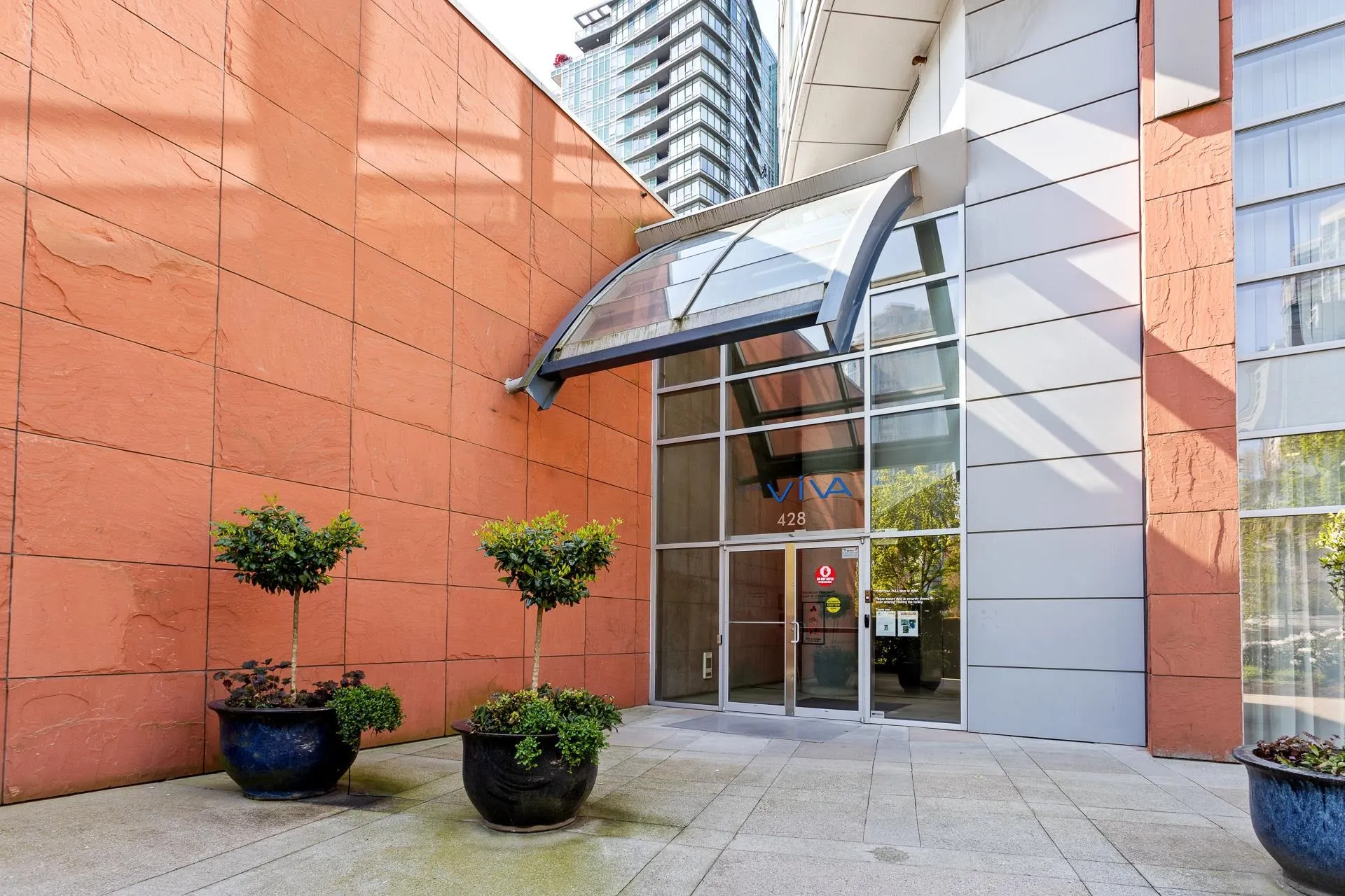 1902 455 Beach Crescent