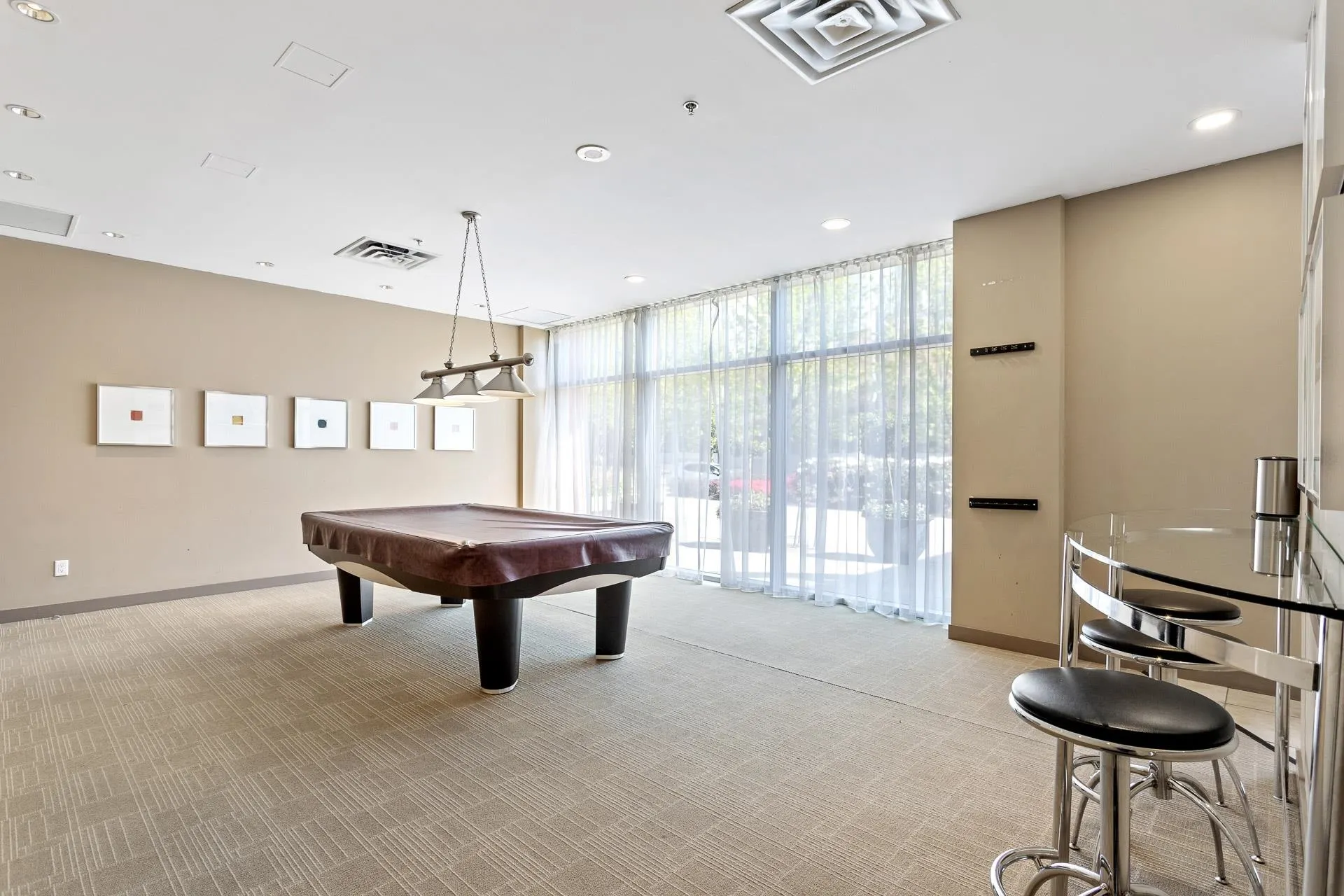 1902 455 Beach Crescent
