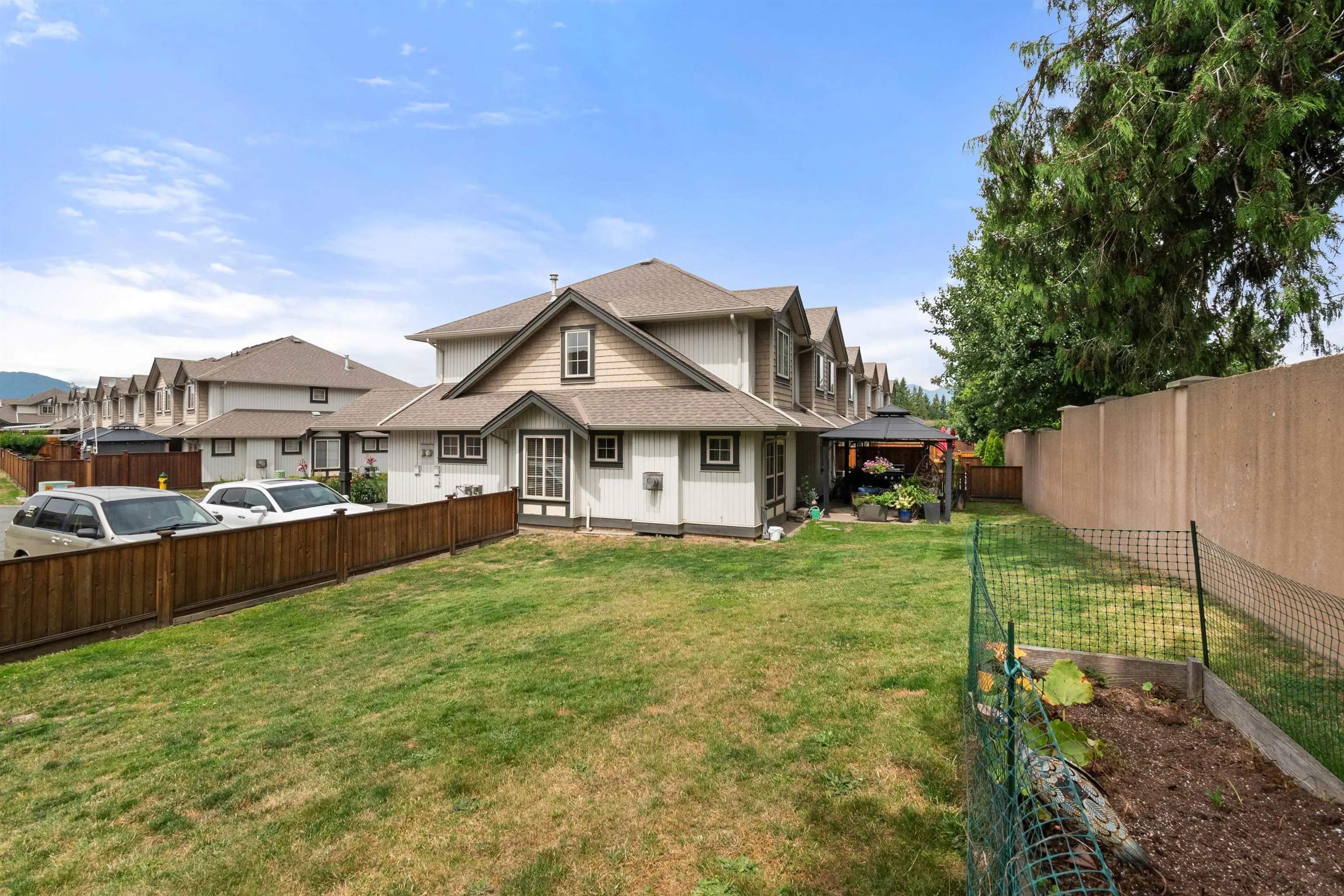 66 6449 Blackwood Lane