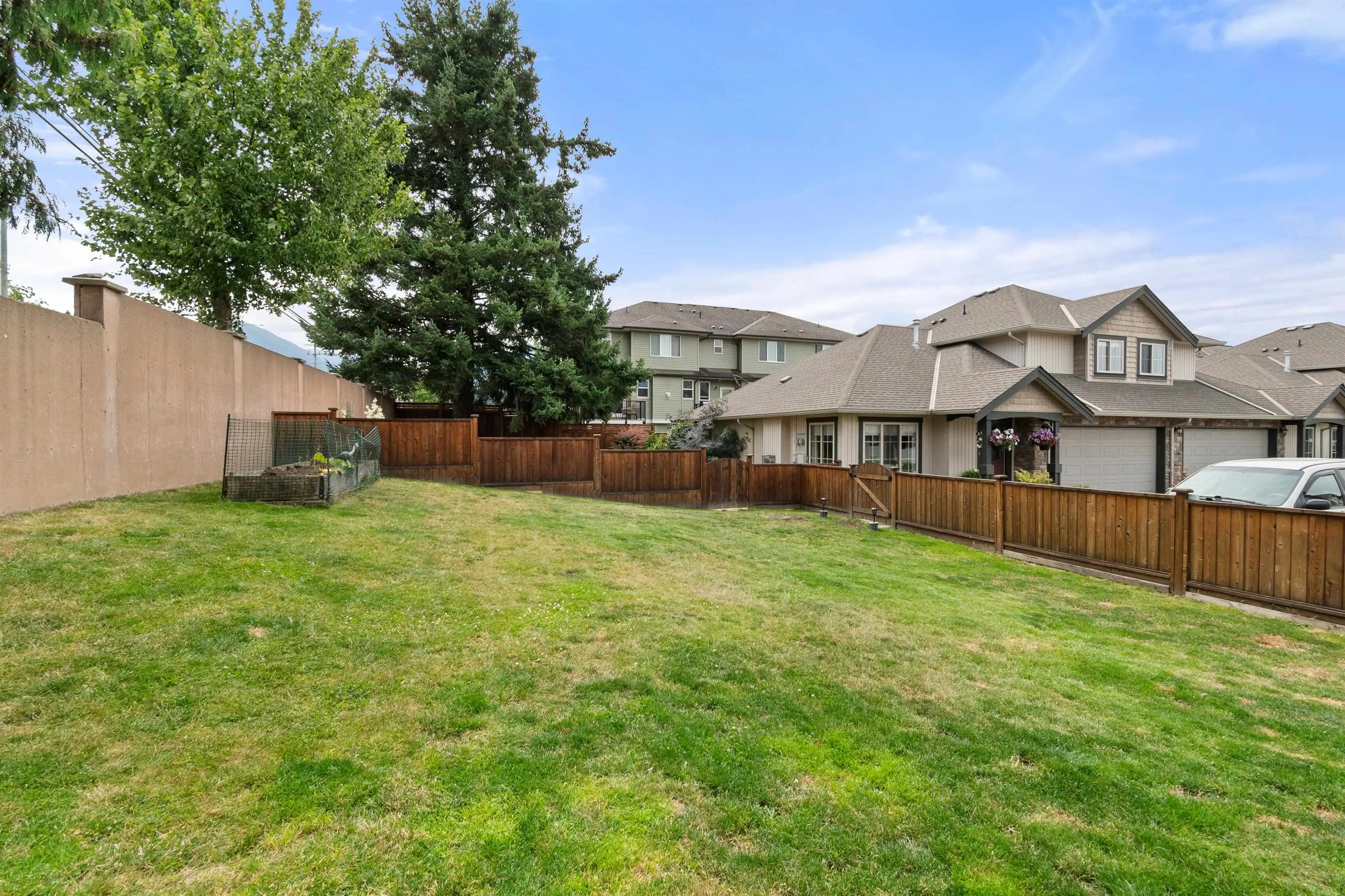 66 6449 Blackwood Lane