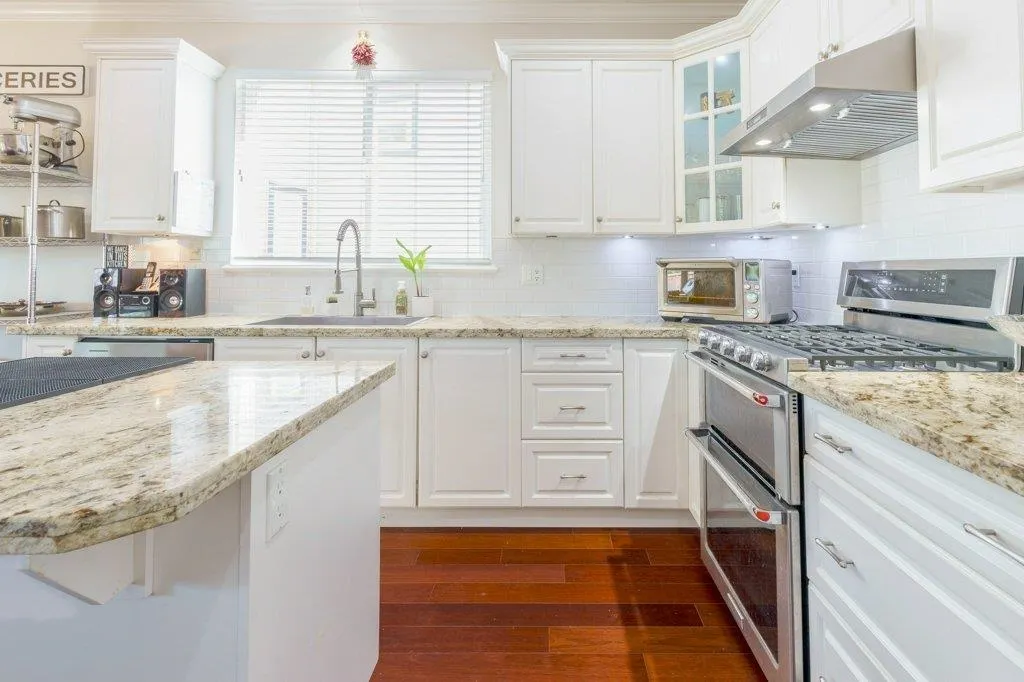 19582 Shinglebolt Crescent