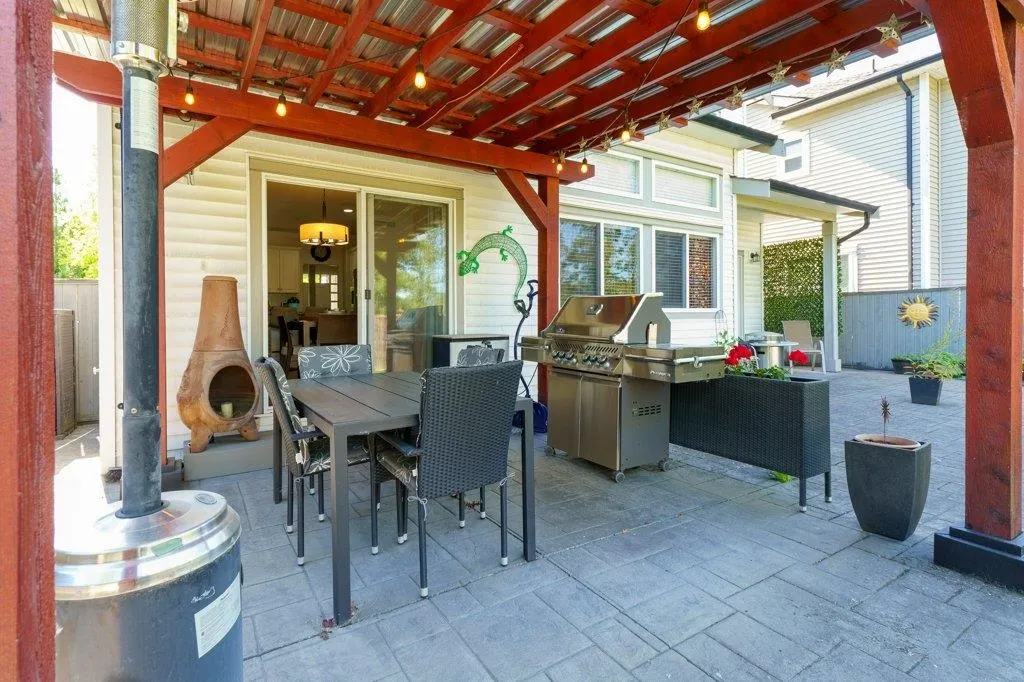 19582 Shinglebolt Crescent