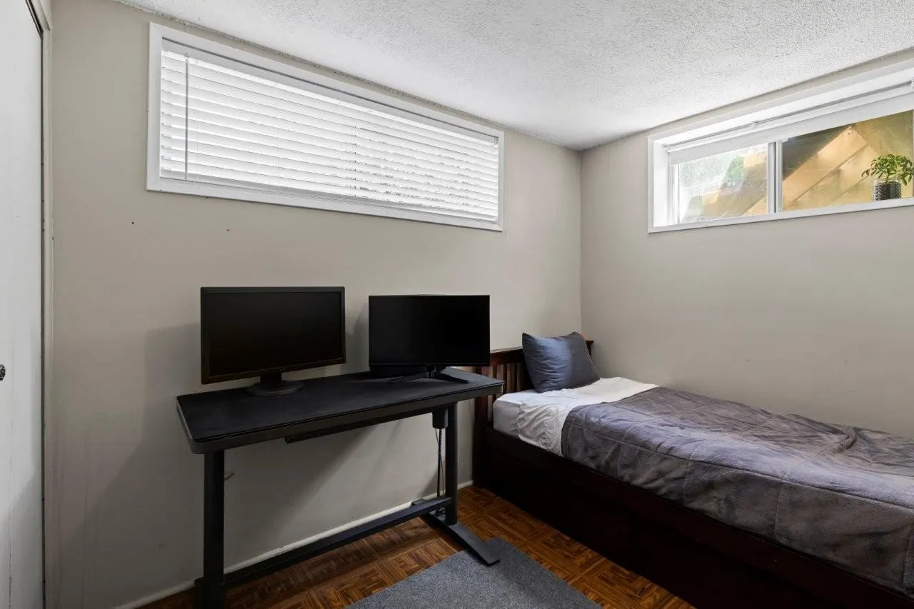 34448 Eton Crescent