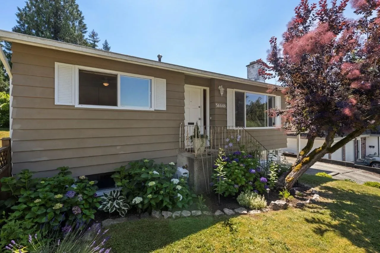 34448 Eton Crescent