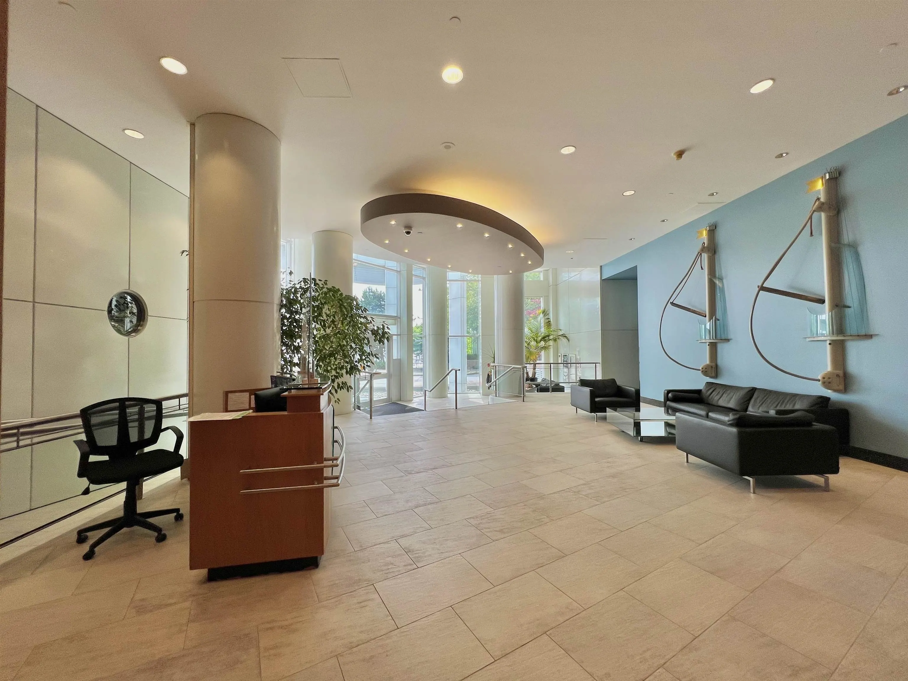 1002 1201 Marinaside Crescent